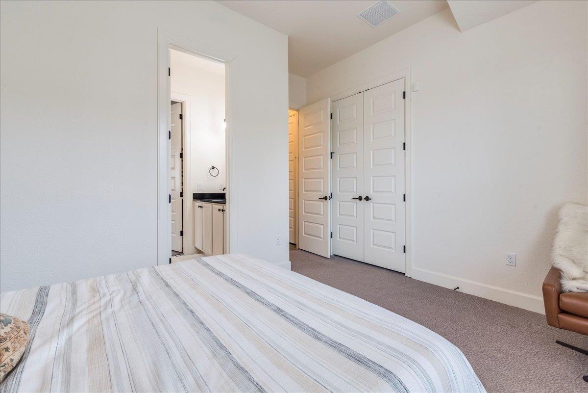 252 Double L Dr, Dripping Springs, TX 78620