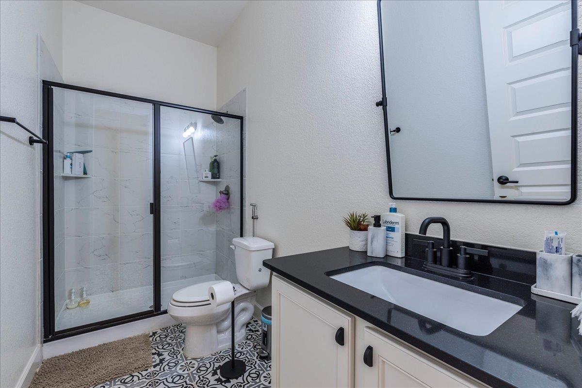 252 Double L Dr, Dripping Springs, TX 78620