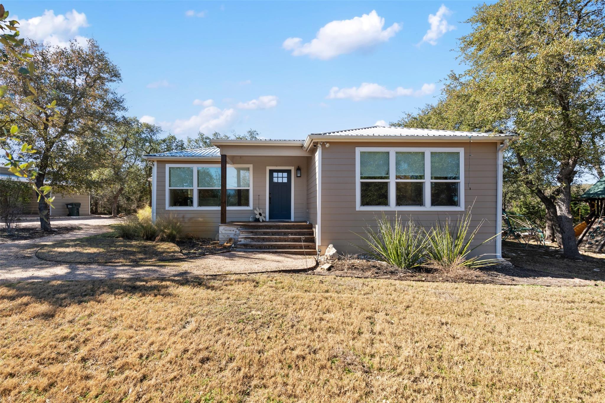 1610 Pace Bend Rd N, Spicewood, TX 78669