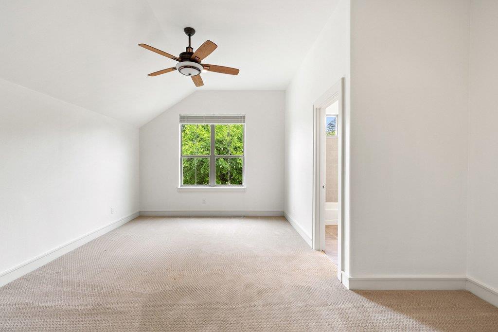 2 Dovedale Cv, The Hills, TX 78738
