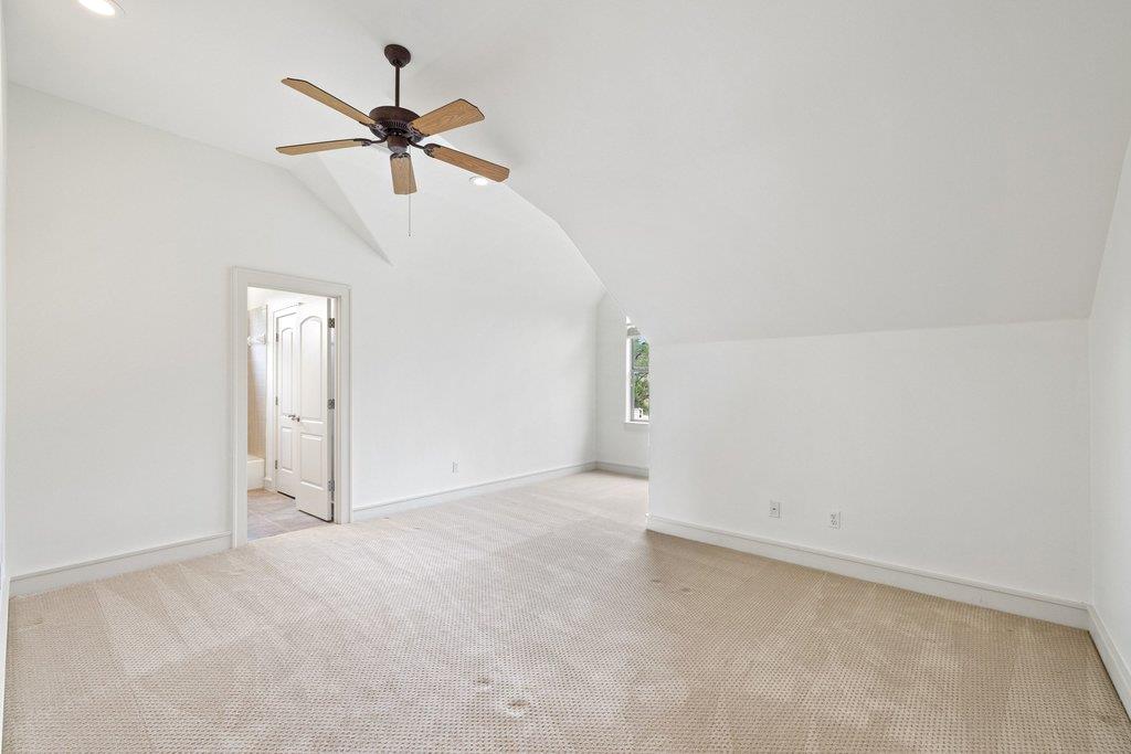 2 Dovedale Cv, The Hills, TX 78738