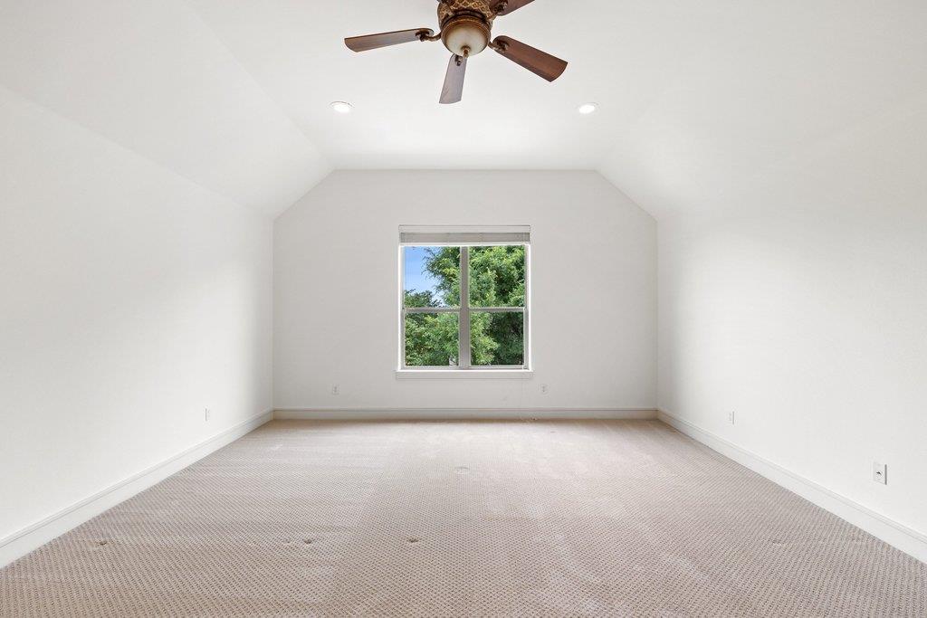 2 Dovedale Cv, The Hills, TX 78738
