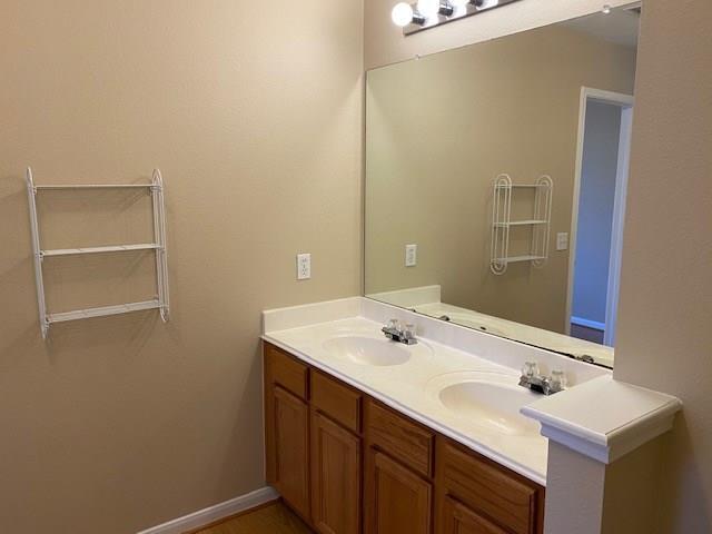 107 Harvest Ln, Hutto, TX 78634