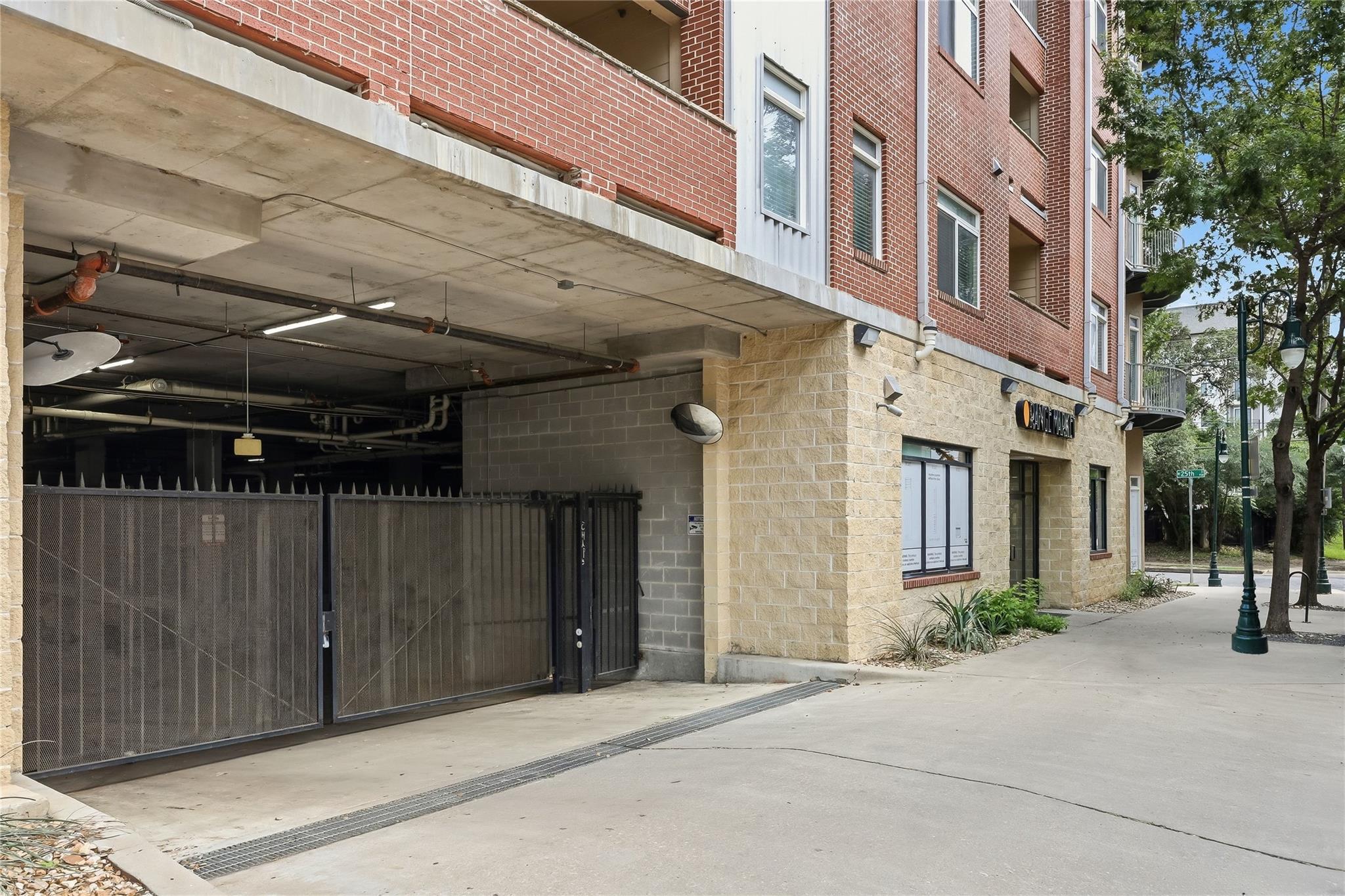 910 W 25th St # 507, Austin, TX 78705