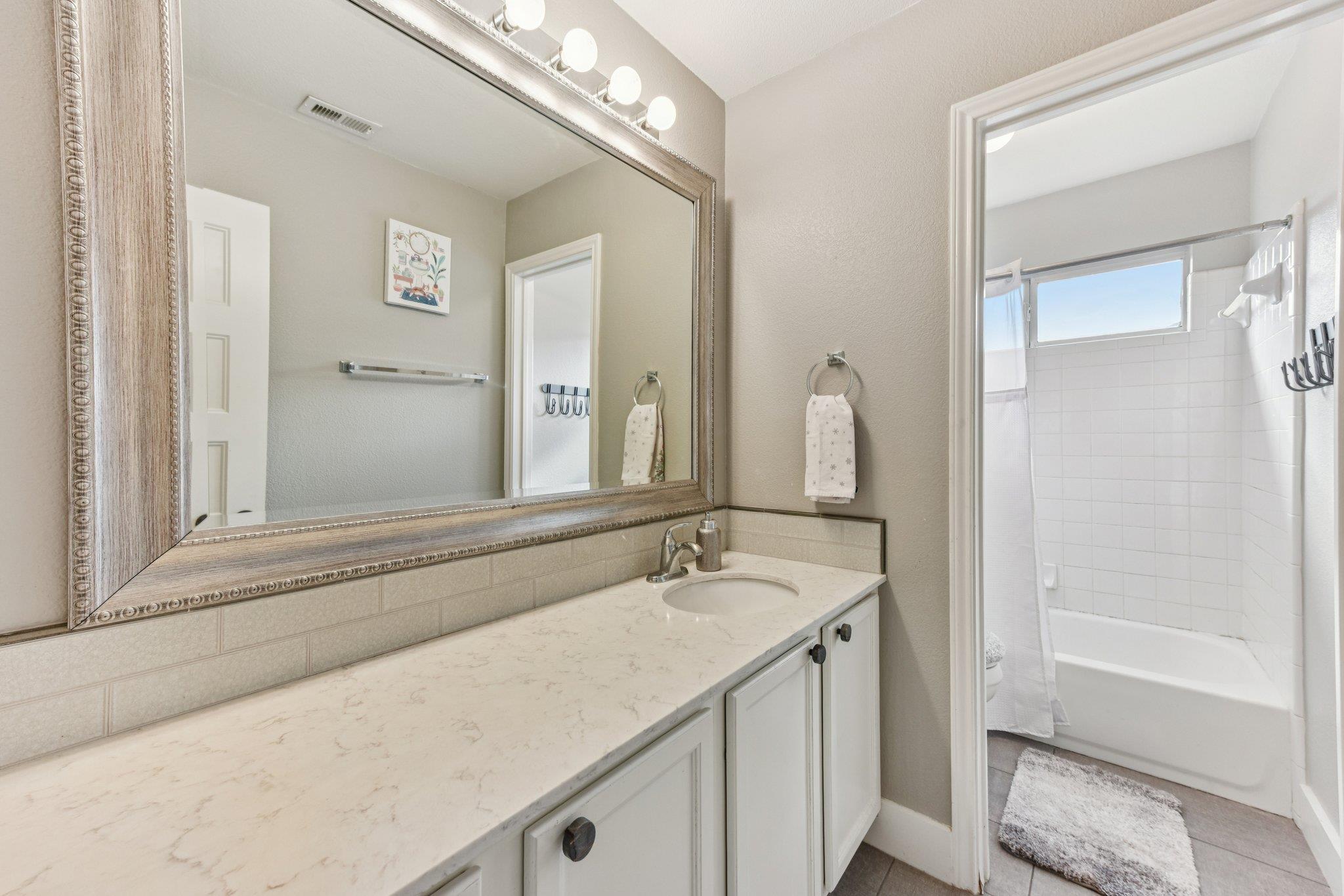 3219 Ash Glen Ln, Round Rock, TX 78681