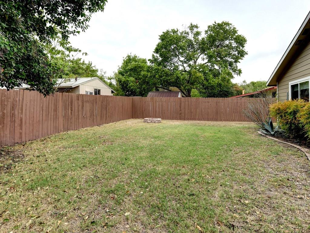 11108 Applewood Dr, Austin, TX 78758