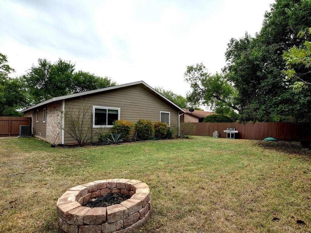 11108 Applewood Dr, Austin, TX 78758
