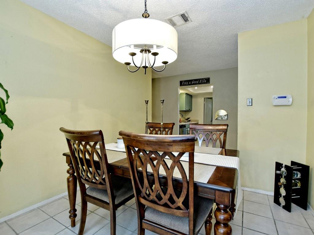 11108 Applewood Dr, Austin, TX 78758