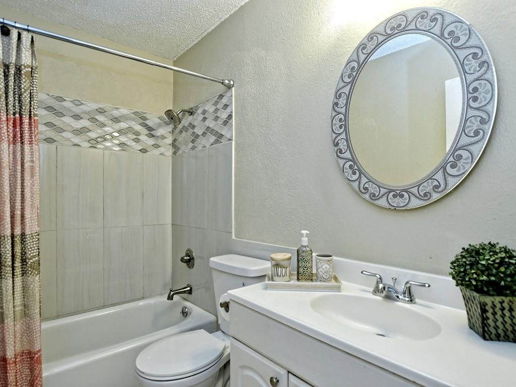 11108 Applewood Dr, Austin, TX 78758