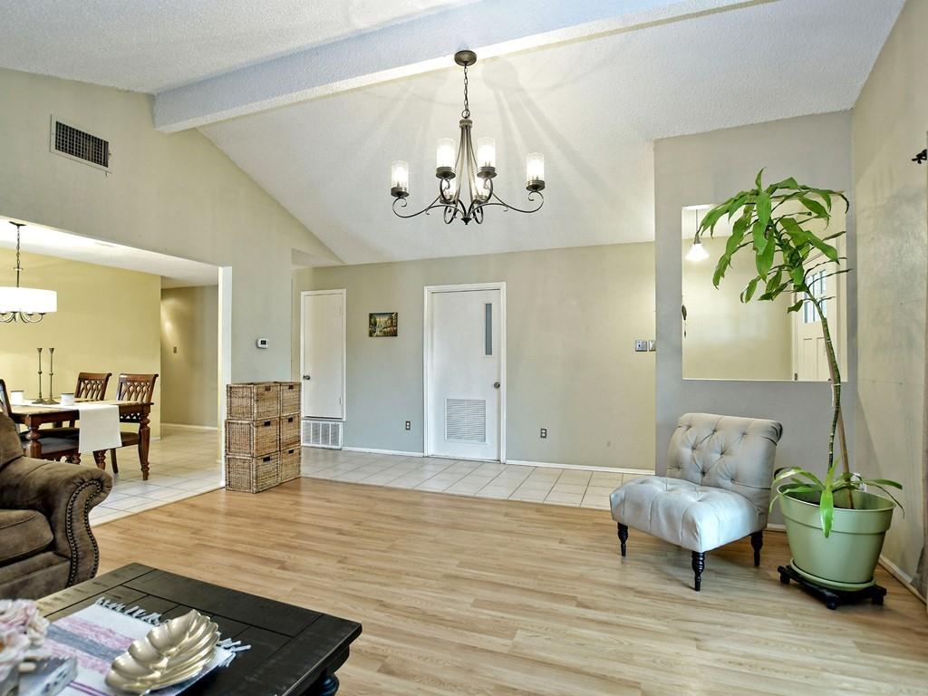 11108 Applewood Dr, Austin, TX 78758
