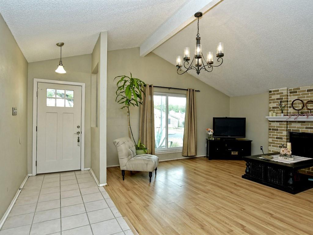 11108 Applewood Dr, Austin, TX 78758