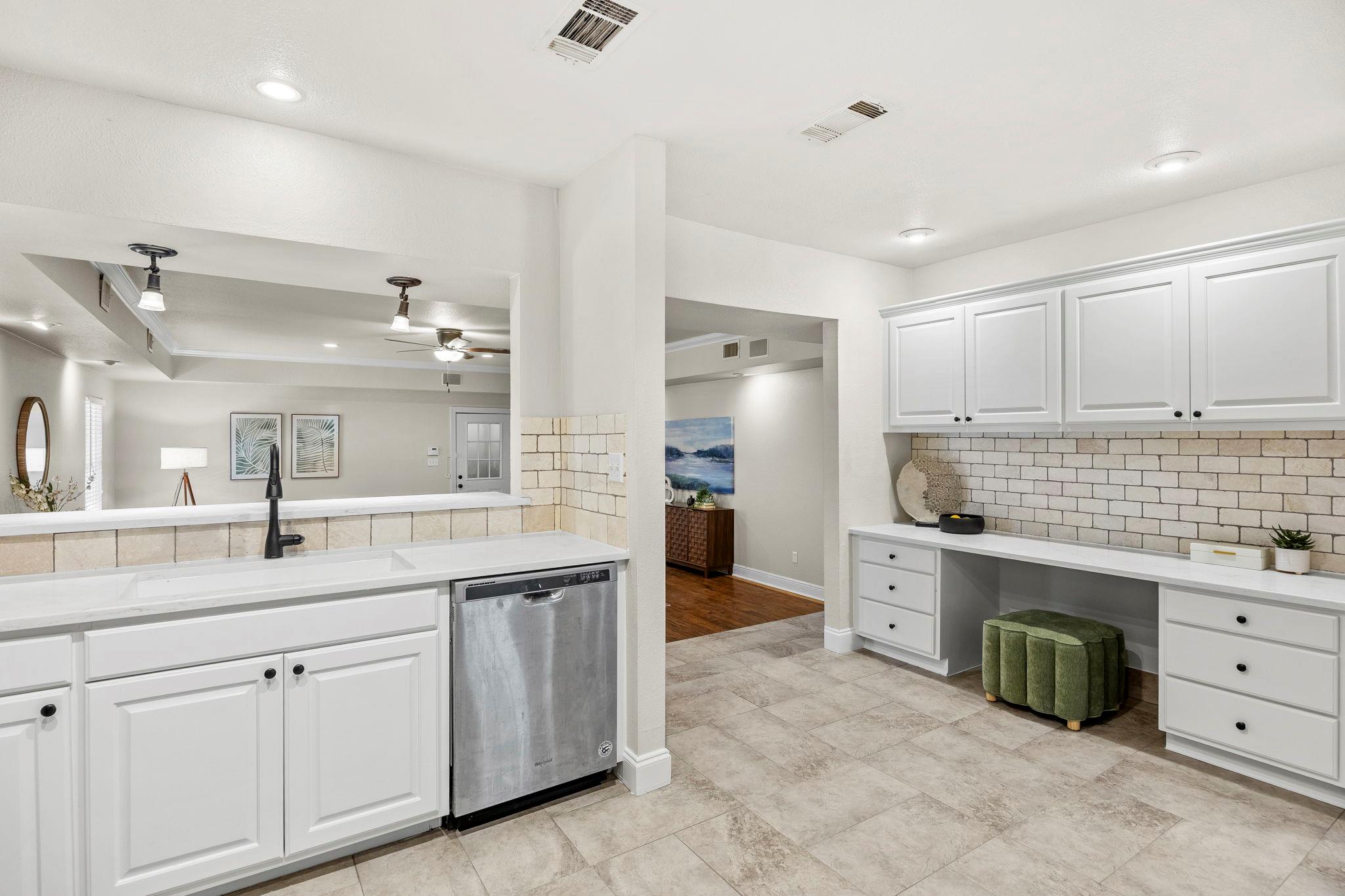 924 E 52nd St # A, Austin, TX 78751
