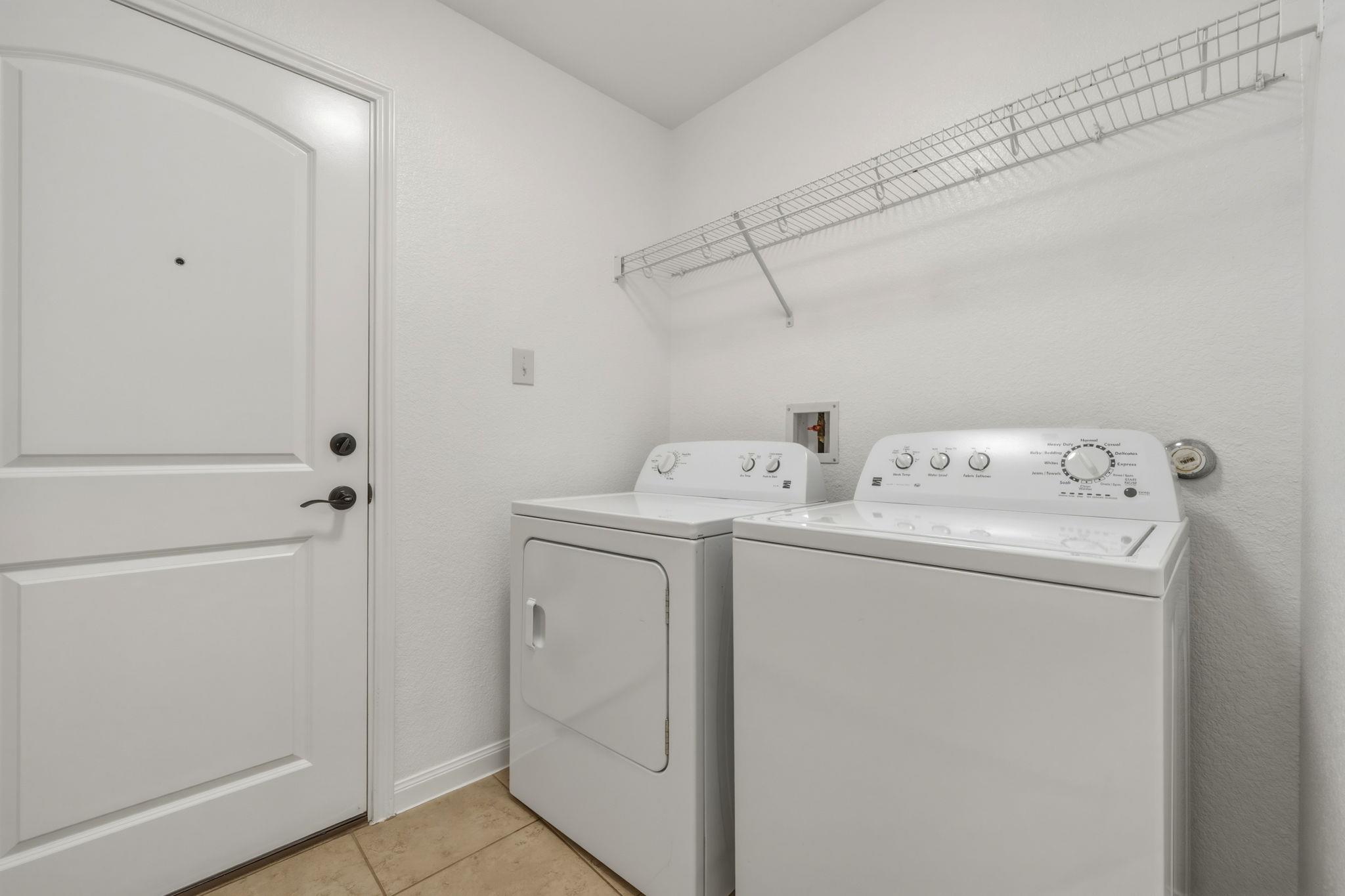 1437 Treeta Trl, Kyle, TX 78640