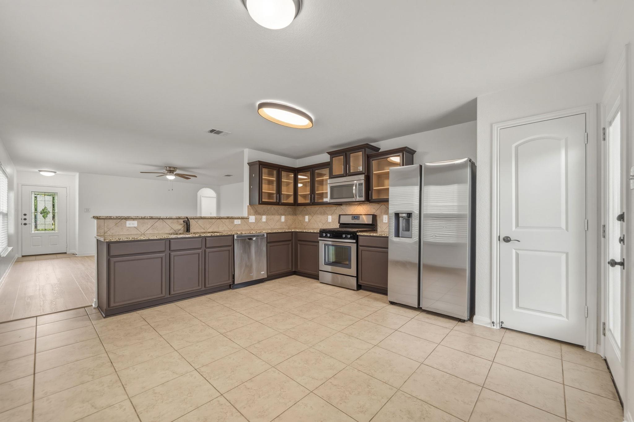 1437 Treeta Trl, Kyle, TX 78640