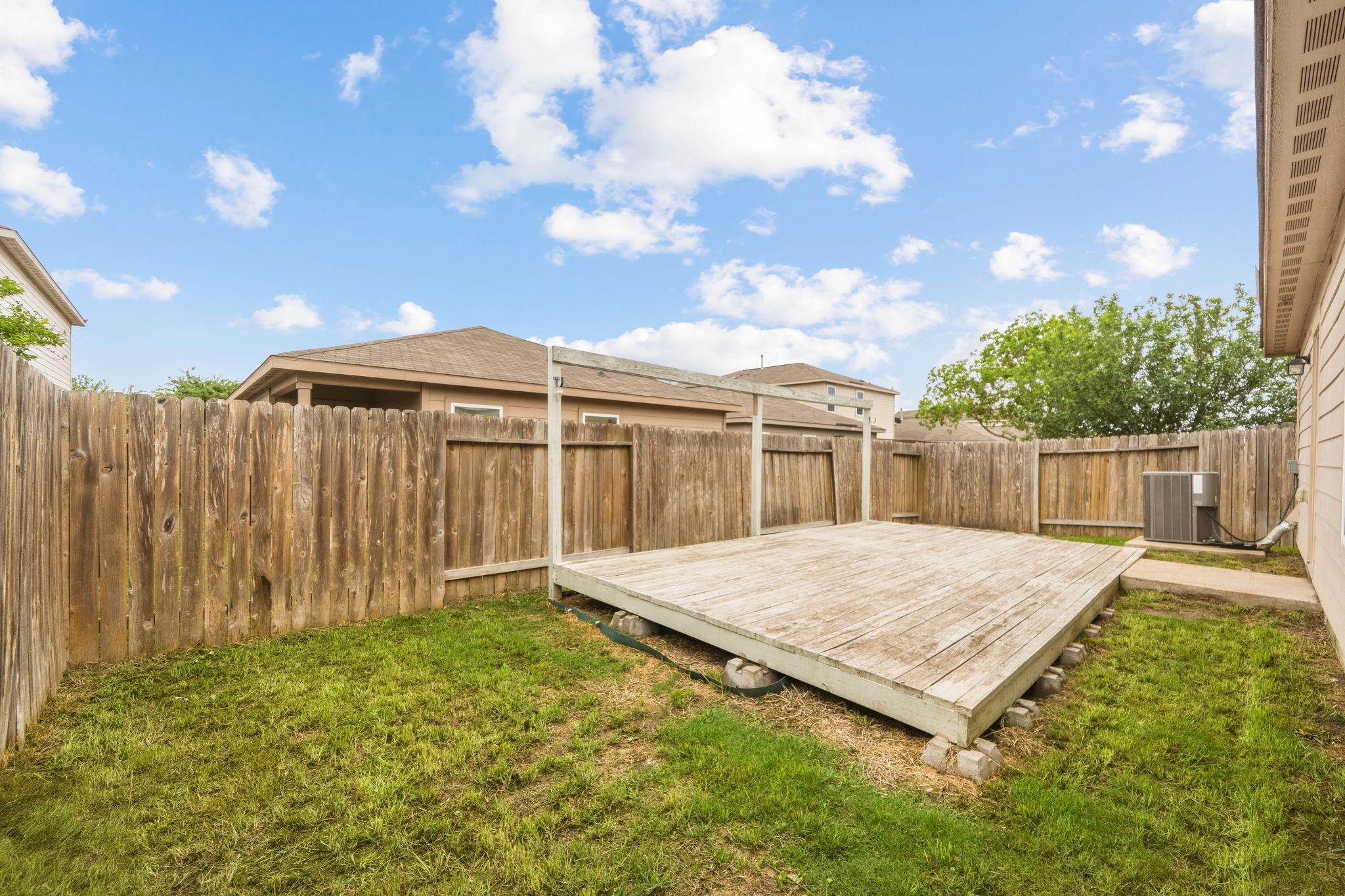 1437 Treeta Trl, Kyle, TX 78640