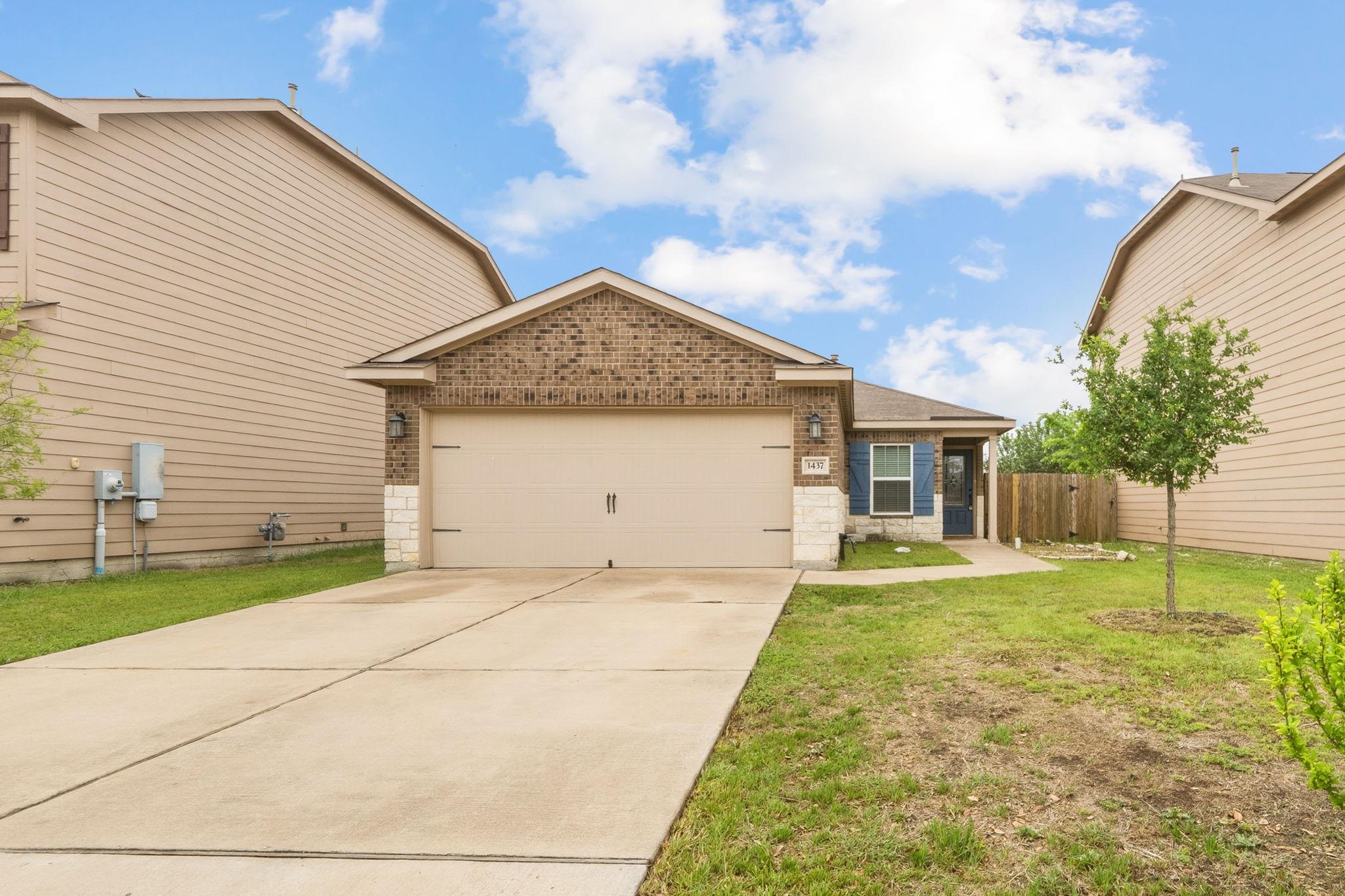 1437 Treeta Trl, Kyle, TX 78640