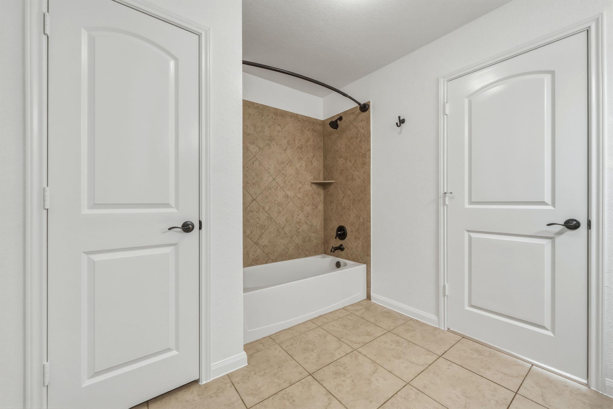 1437 Treeta Trl, Kyle, TX 78640