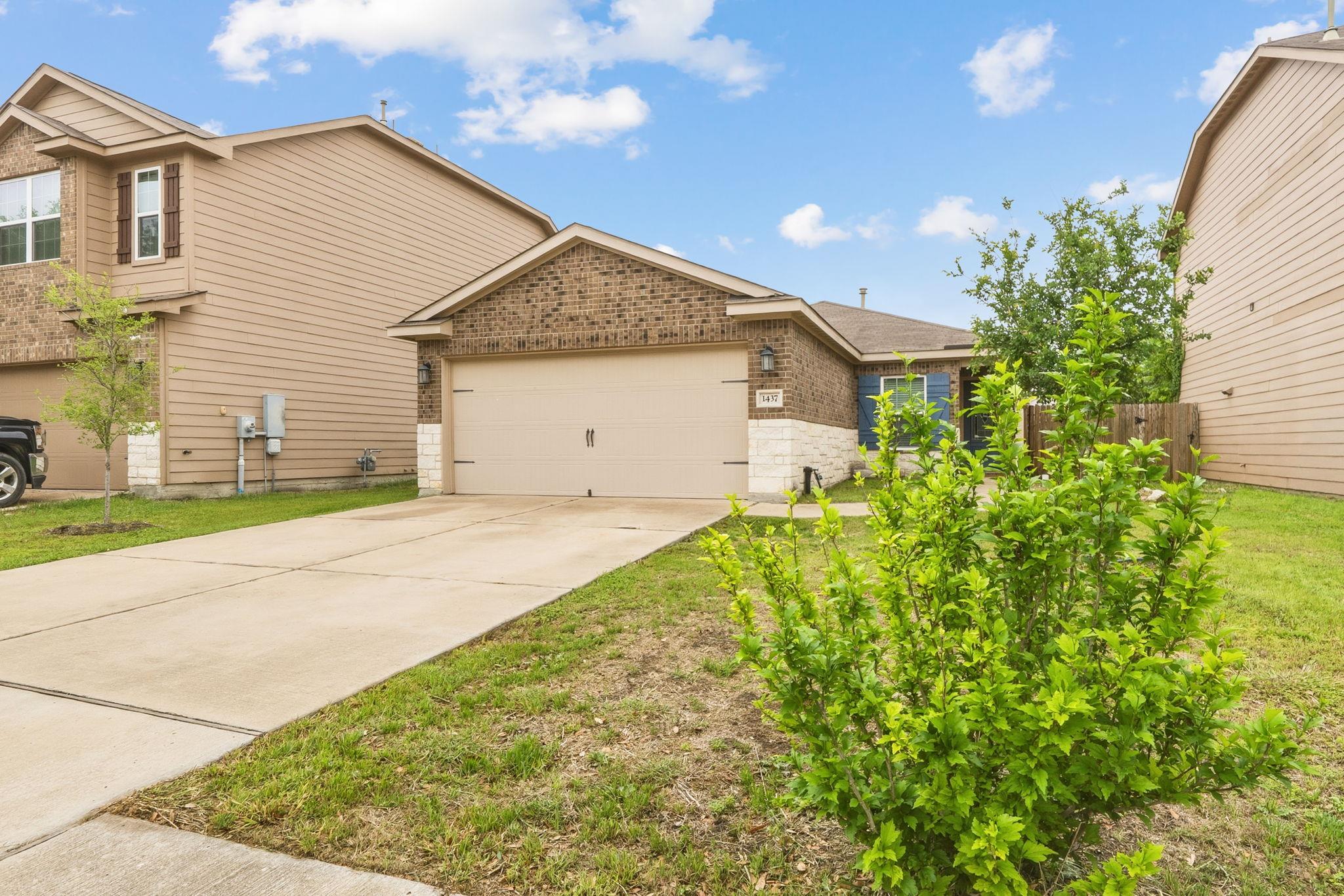 1437 Treeta Trl, Kyle, TX 78640