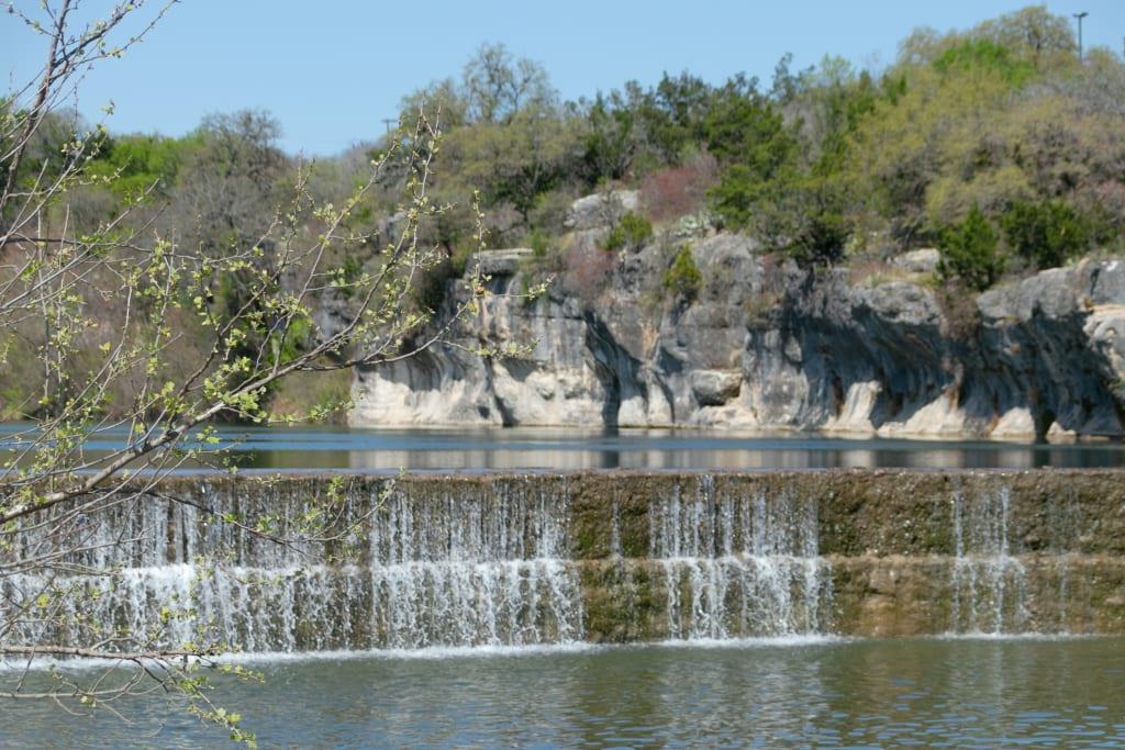 101 Amber Oak Ln, Georgetown, TX 78628