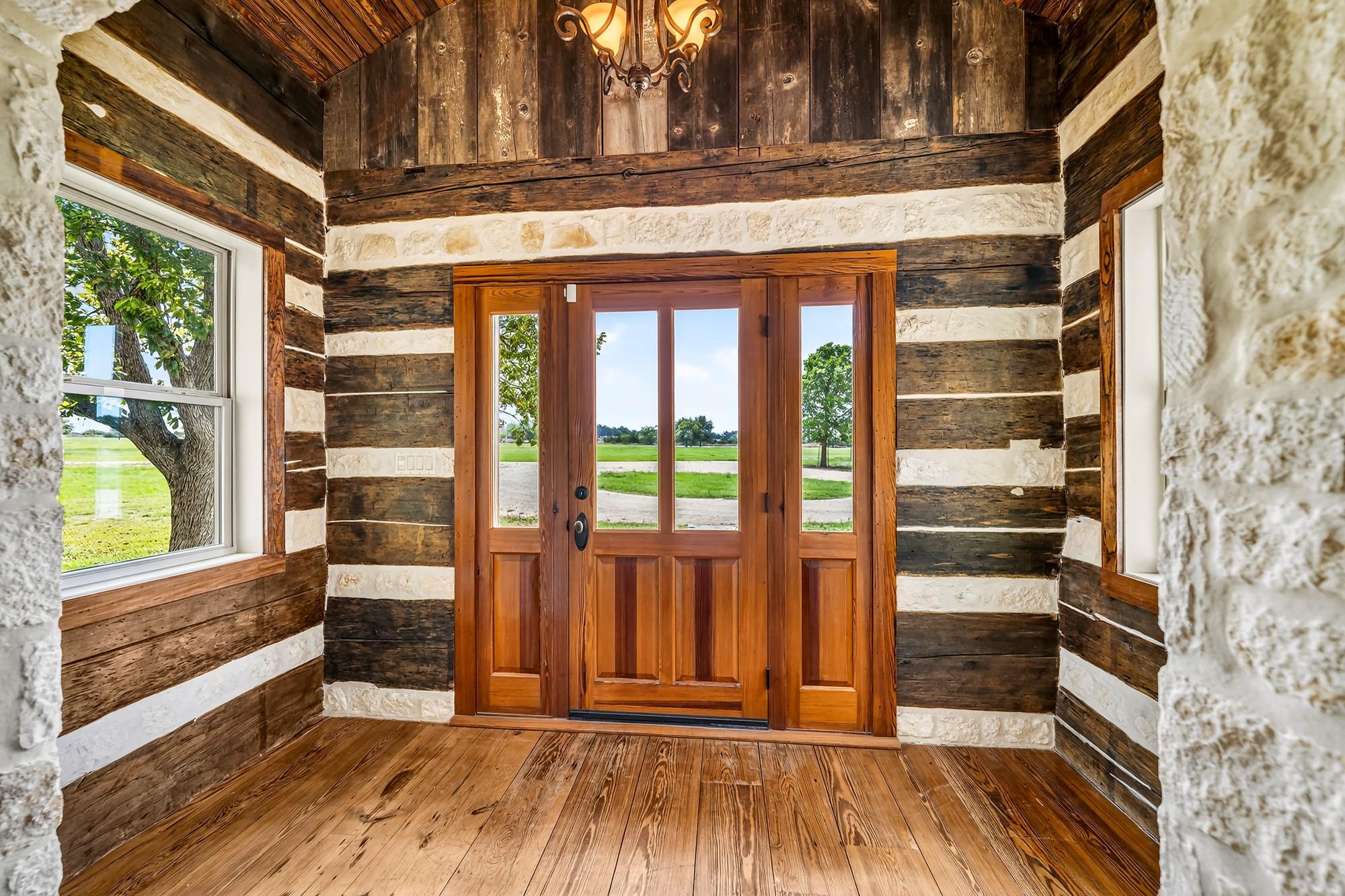 810 Clear Creek Ln, Fredericksburg, TX 78624