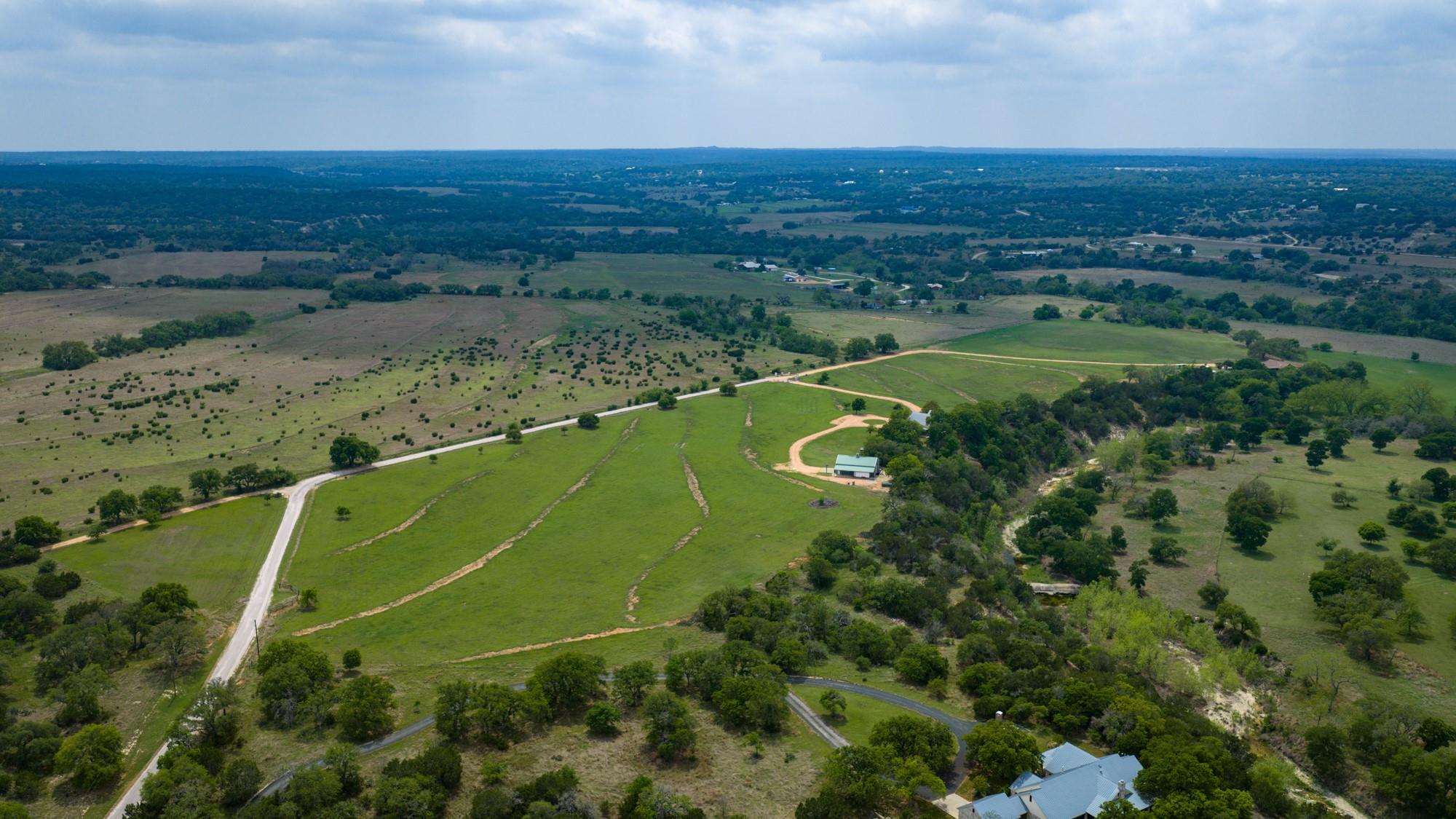 810 Clear Creek Ln, Fredericksburg, TX 78624
