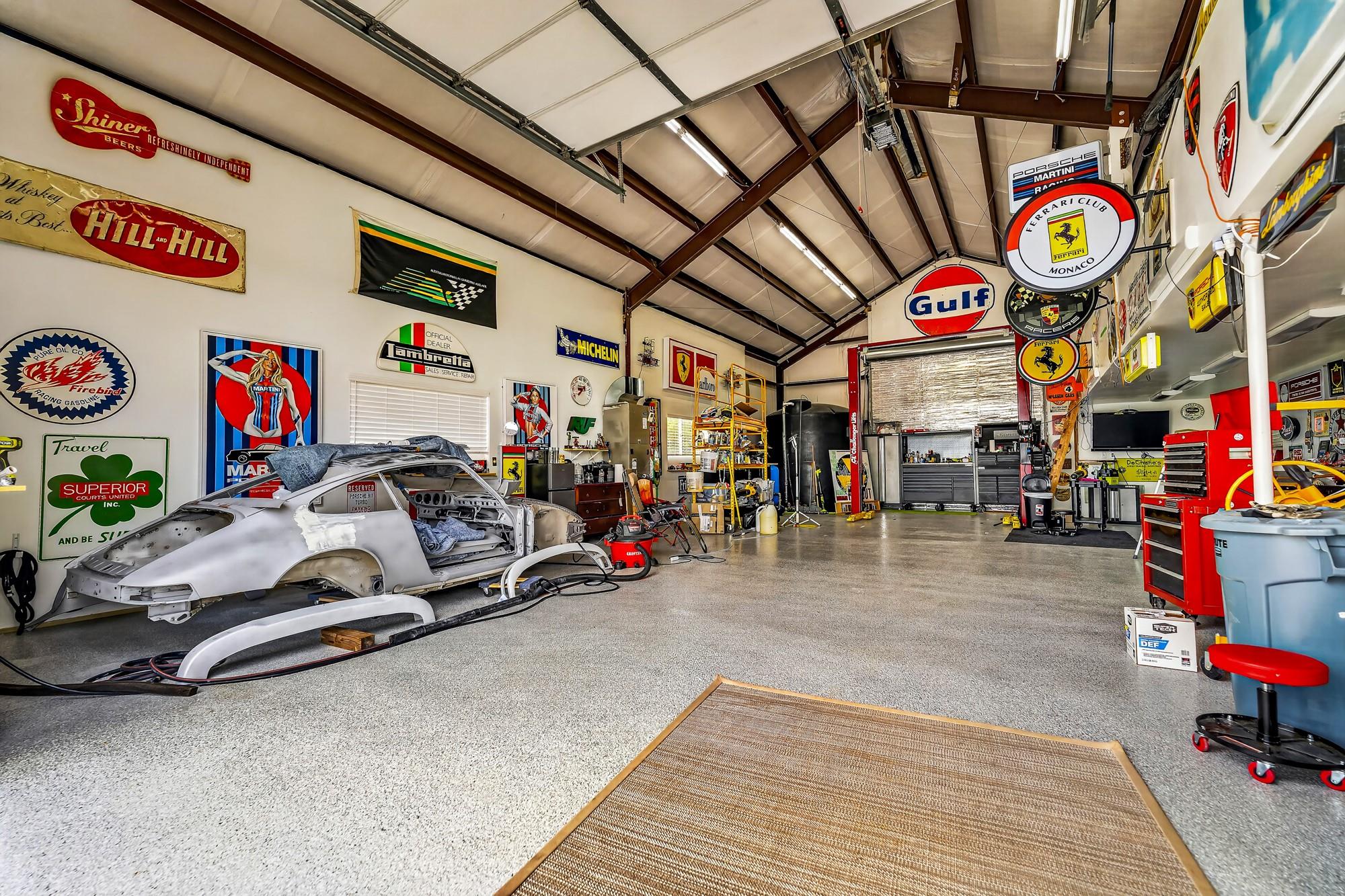 810 Clear Creek Ln, Fredericksburg, TX 78624