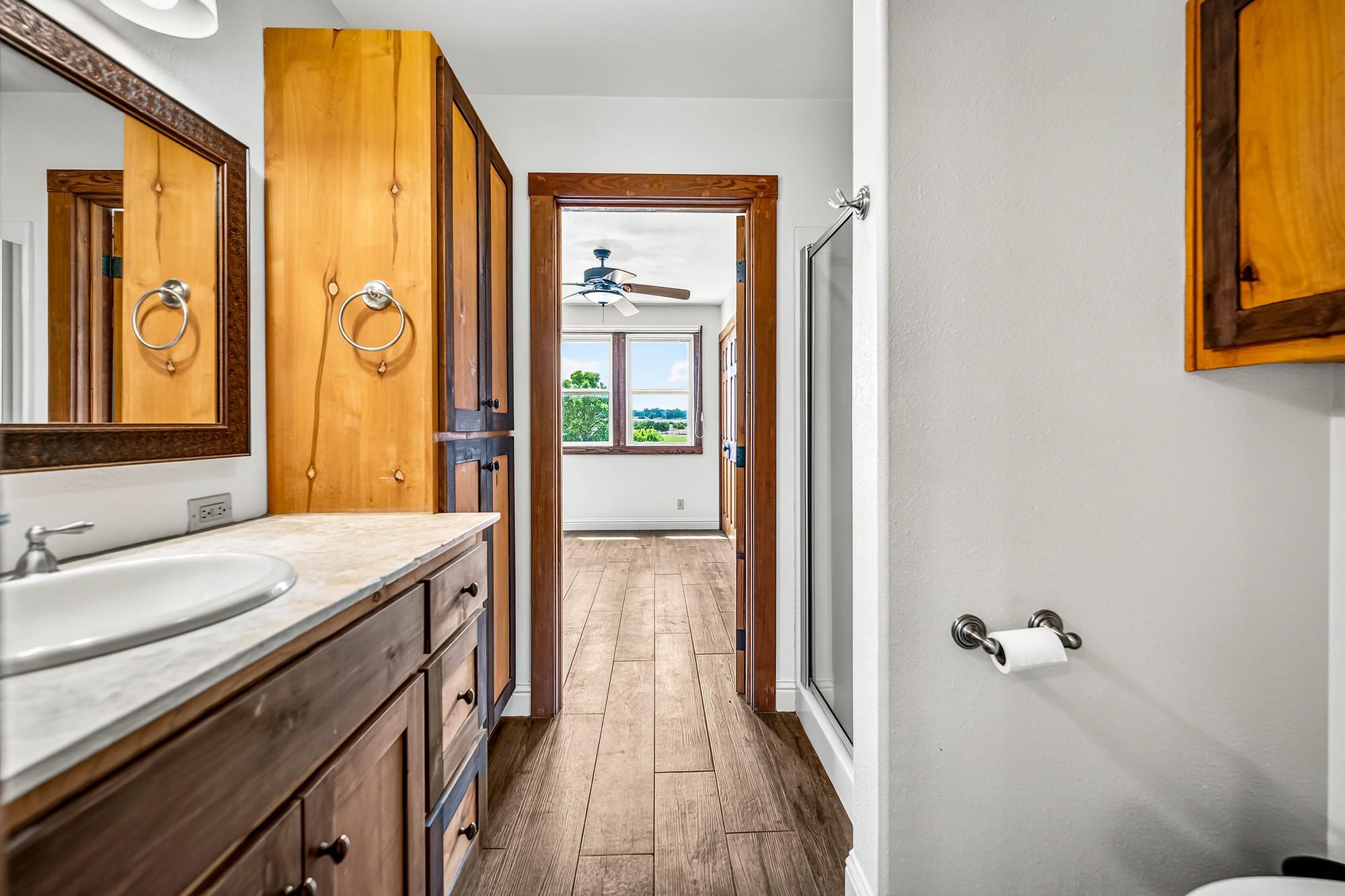 810 Clear Creek Ln, Fredericksburg, TX 78624