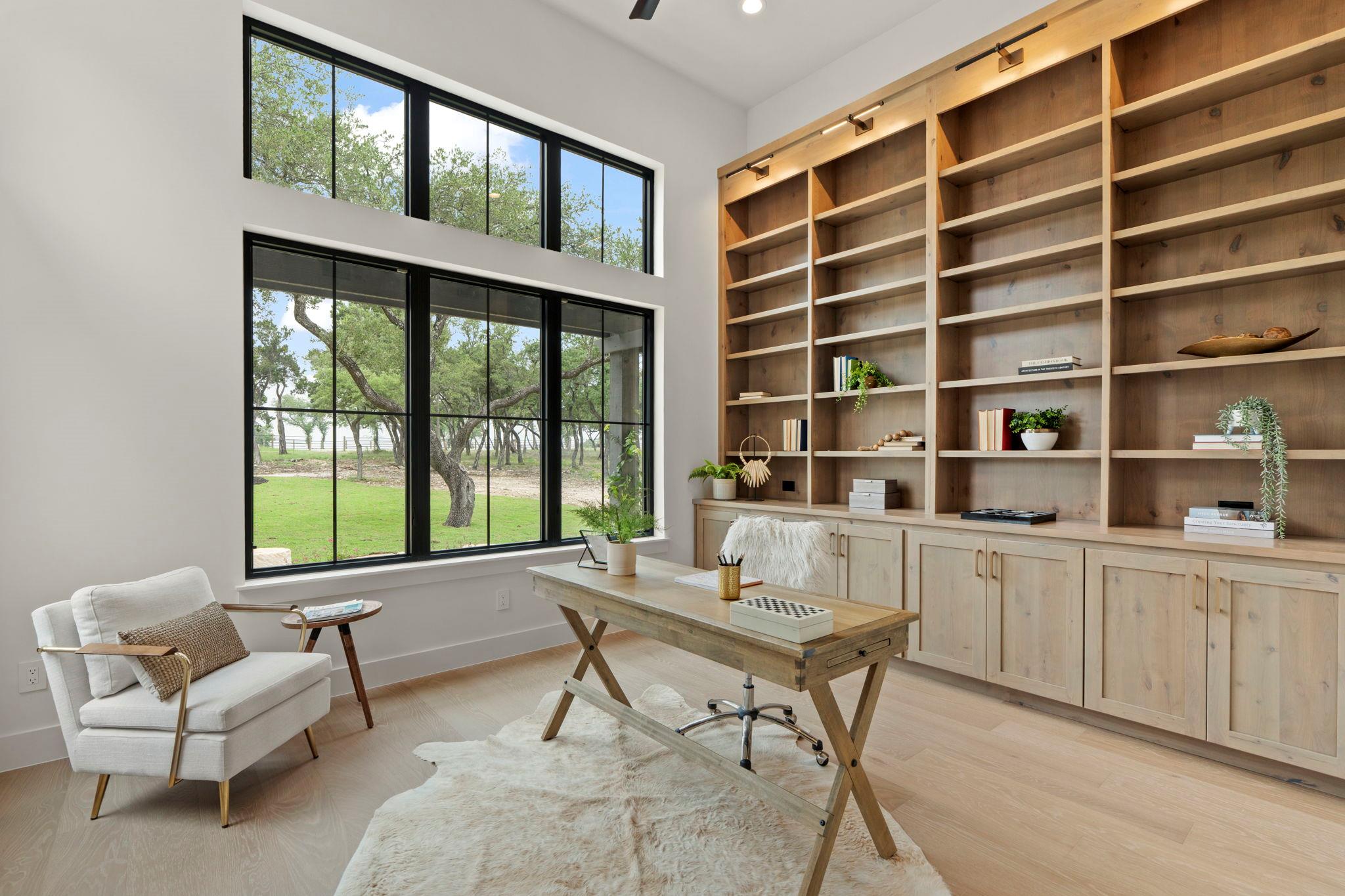 1149 Canyon Crossing View, Dripping Springs, TX 78620