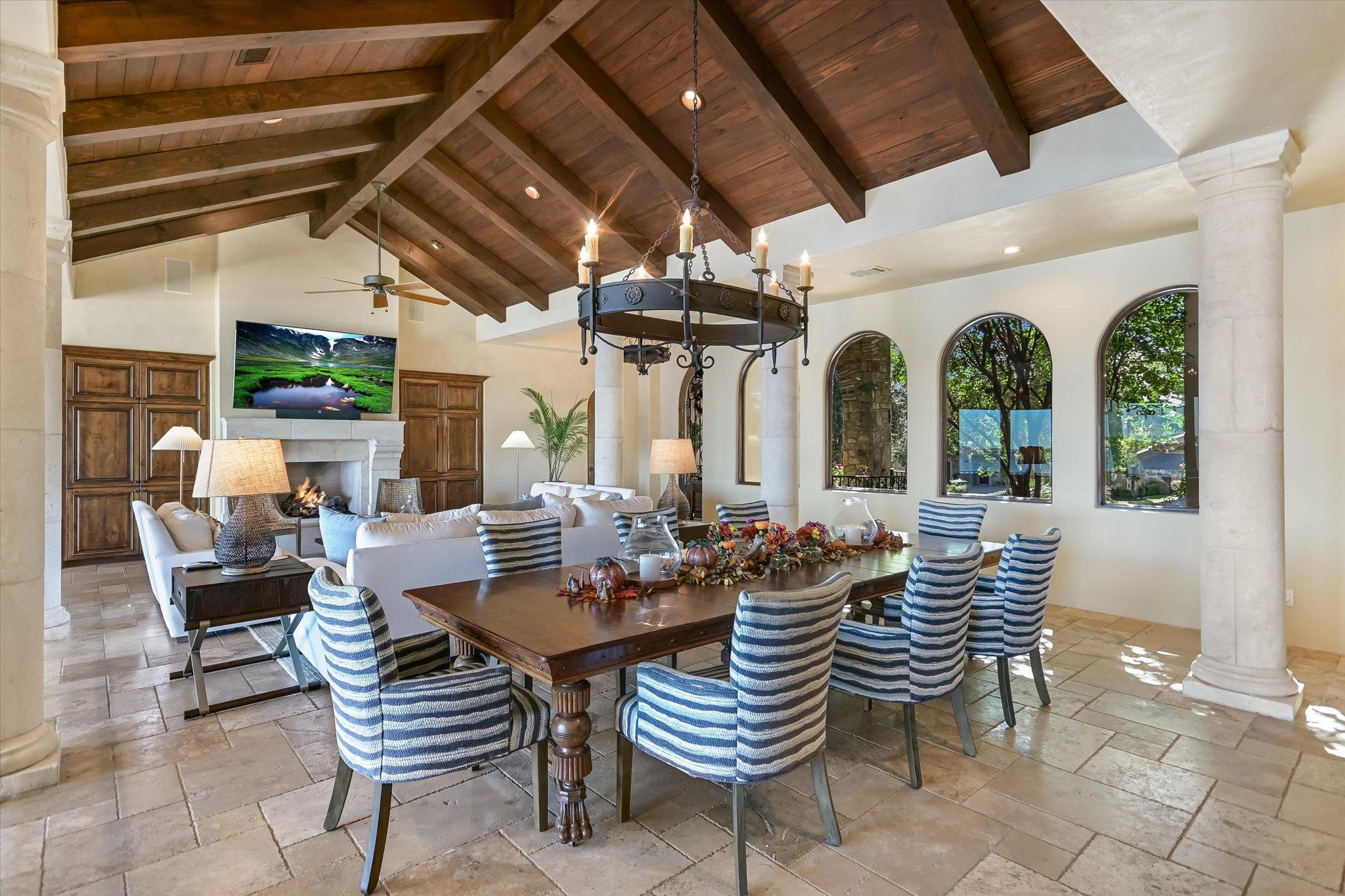 120 Applehead Island Dr, Horseshoe Bay, TX 78657