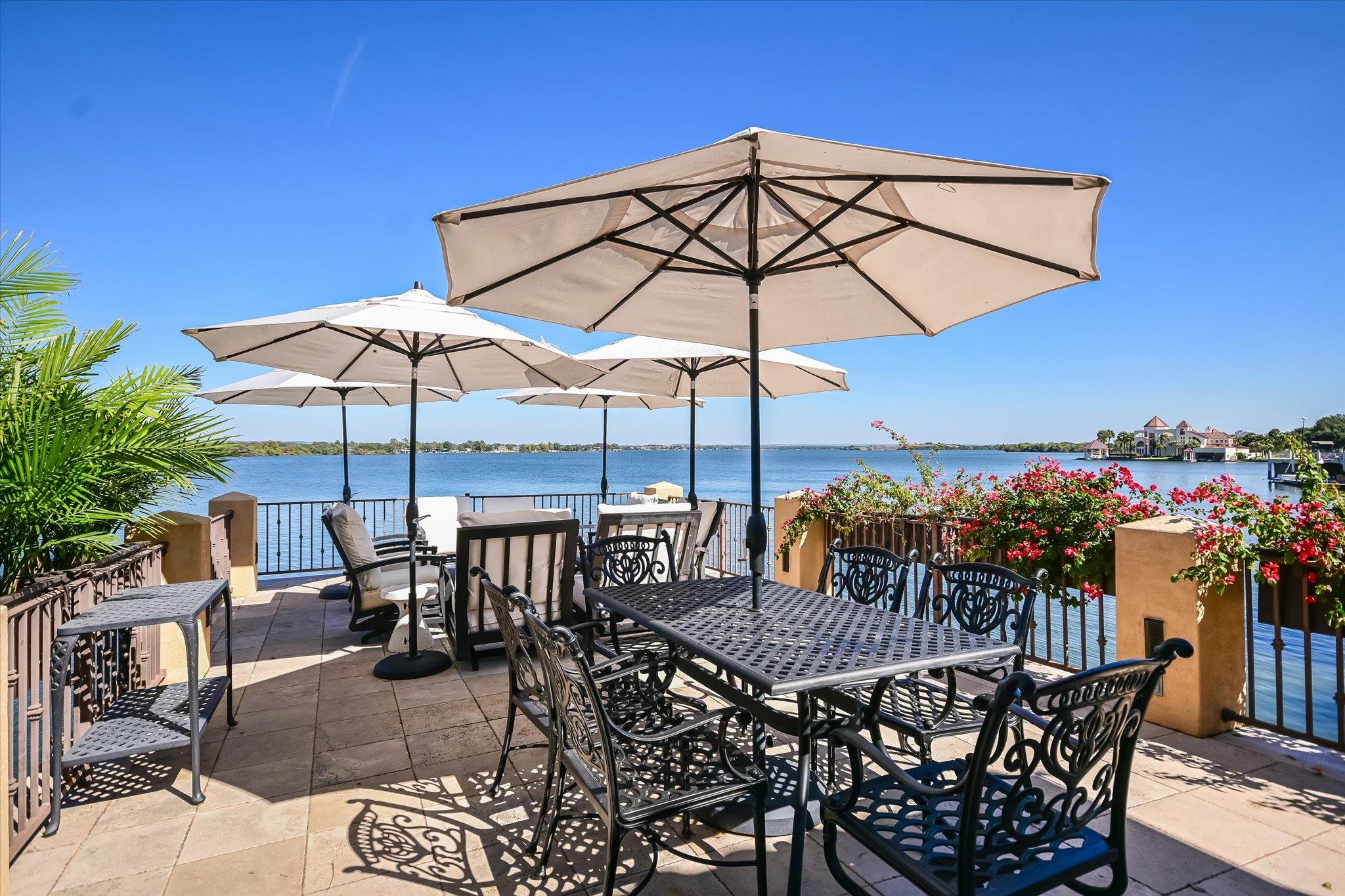 120 Applehead Island Dr, Horseshoe Bay, TX 78657