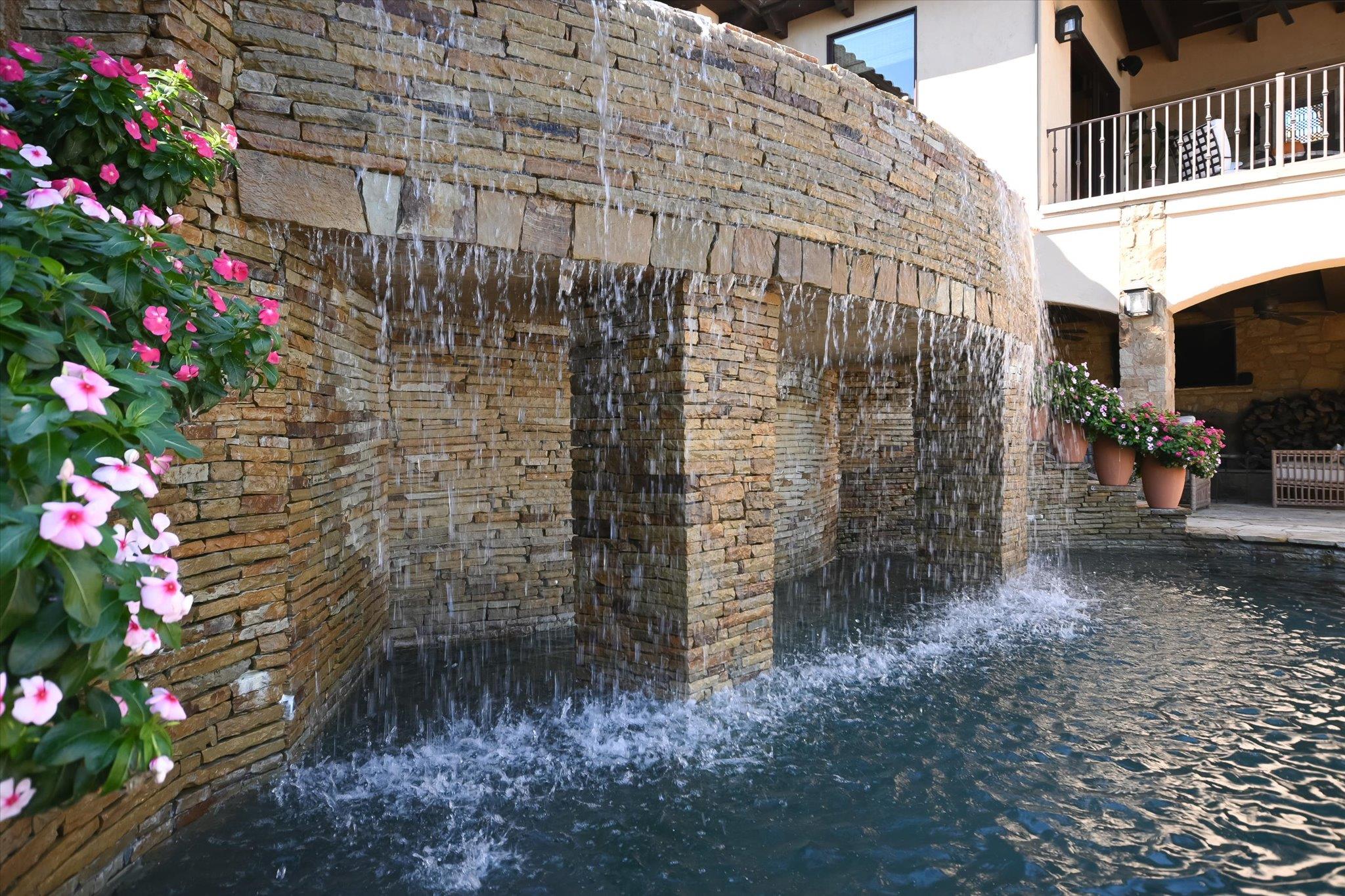 120 Applehead Island Dr, Horseshoe Bay, TX 78657