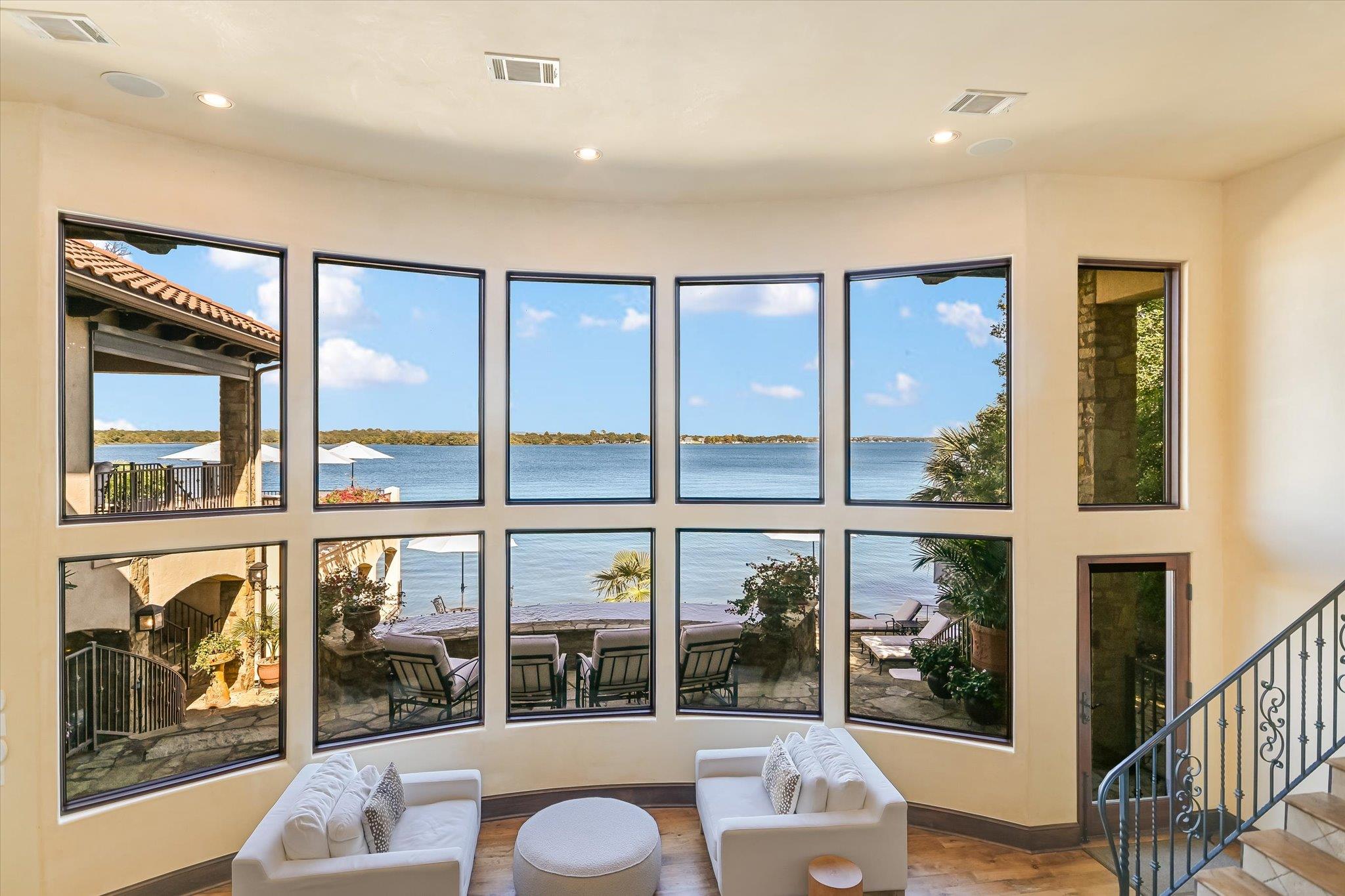 120 Applehead Island Dr, Horseshoe Bay, TX 78657
