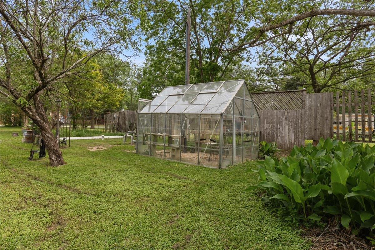 3122 River Rd, Cedar Creek, TX 78612