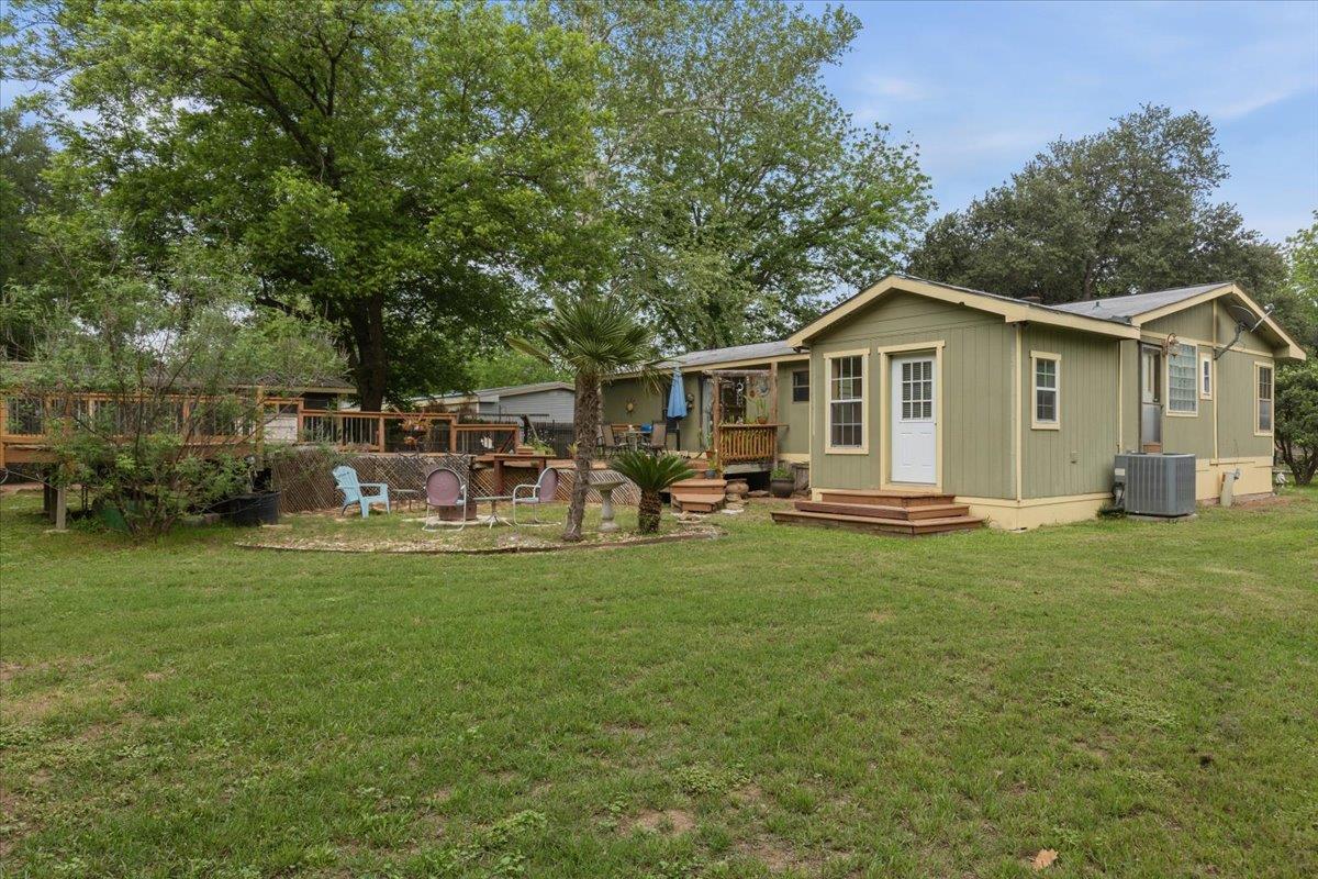 3122 River Rd, Cedar Creek, TX 78612