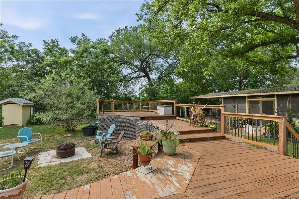 3122 River Rd, Cedar Creek, TX 78612
