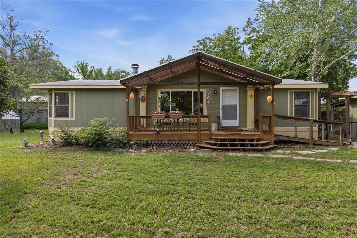 3122 River Rd, Cedar Creek, TX 78612