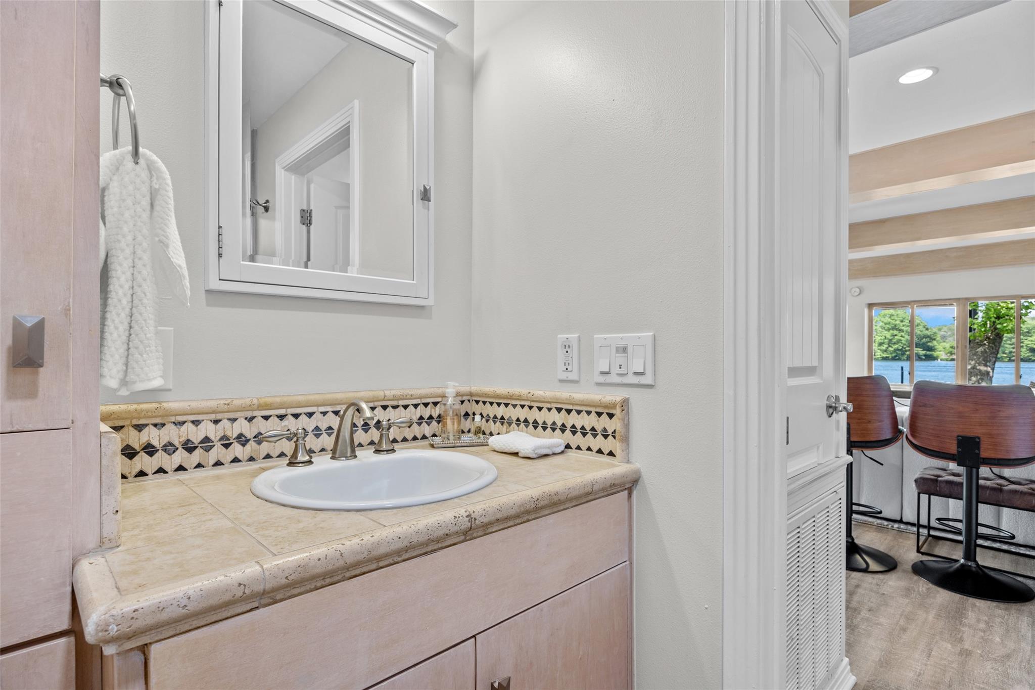 1758 Channel Rd, Austin, TX 78746