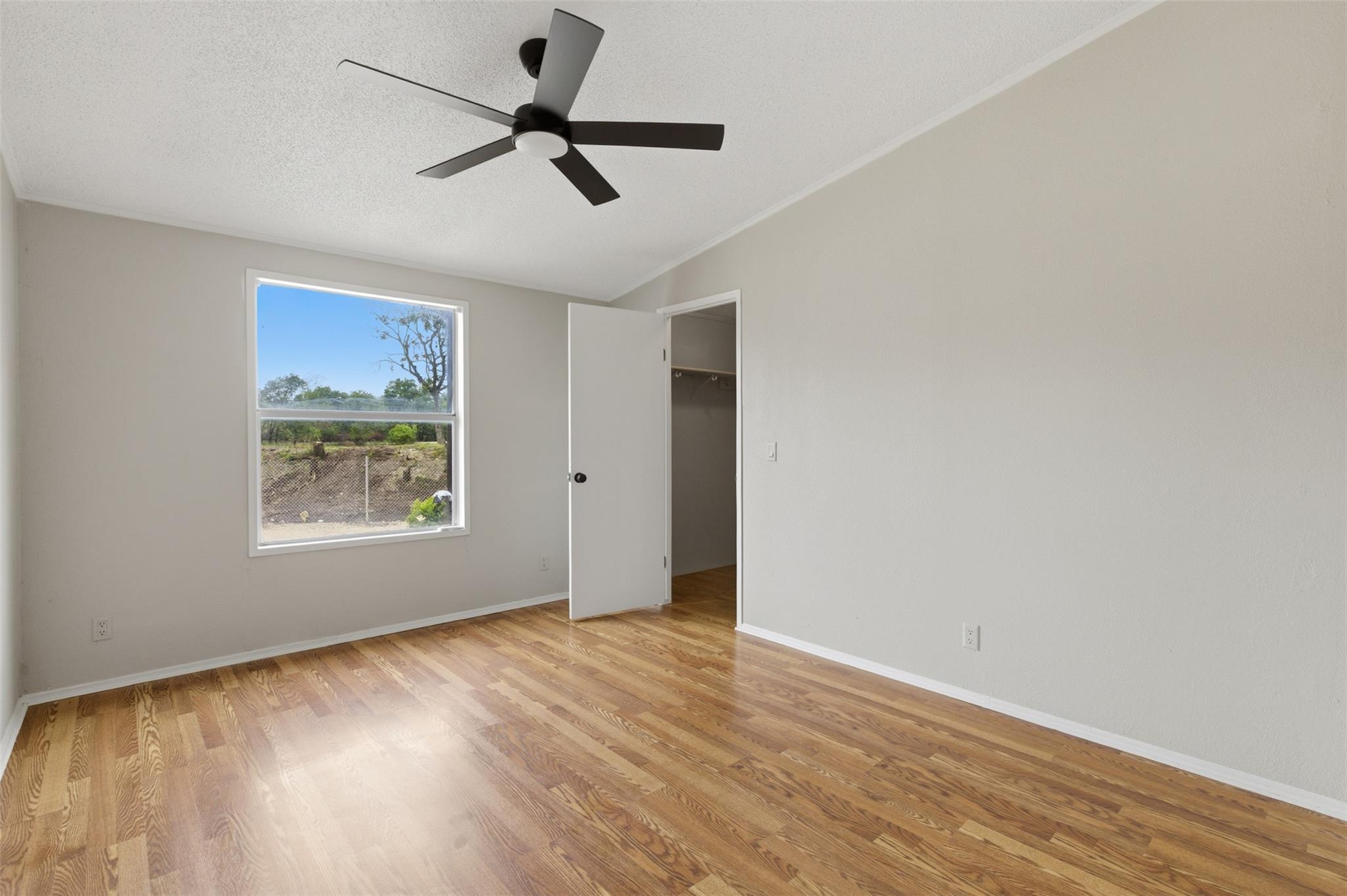 376 Rae Ln # A, Jarrell, TX 76537