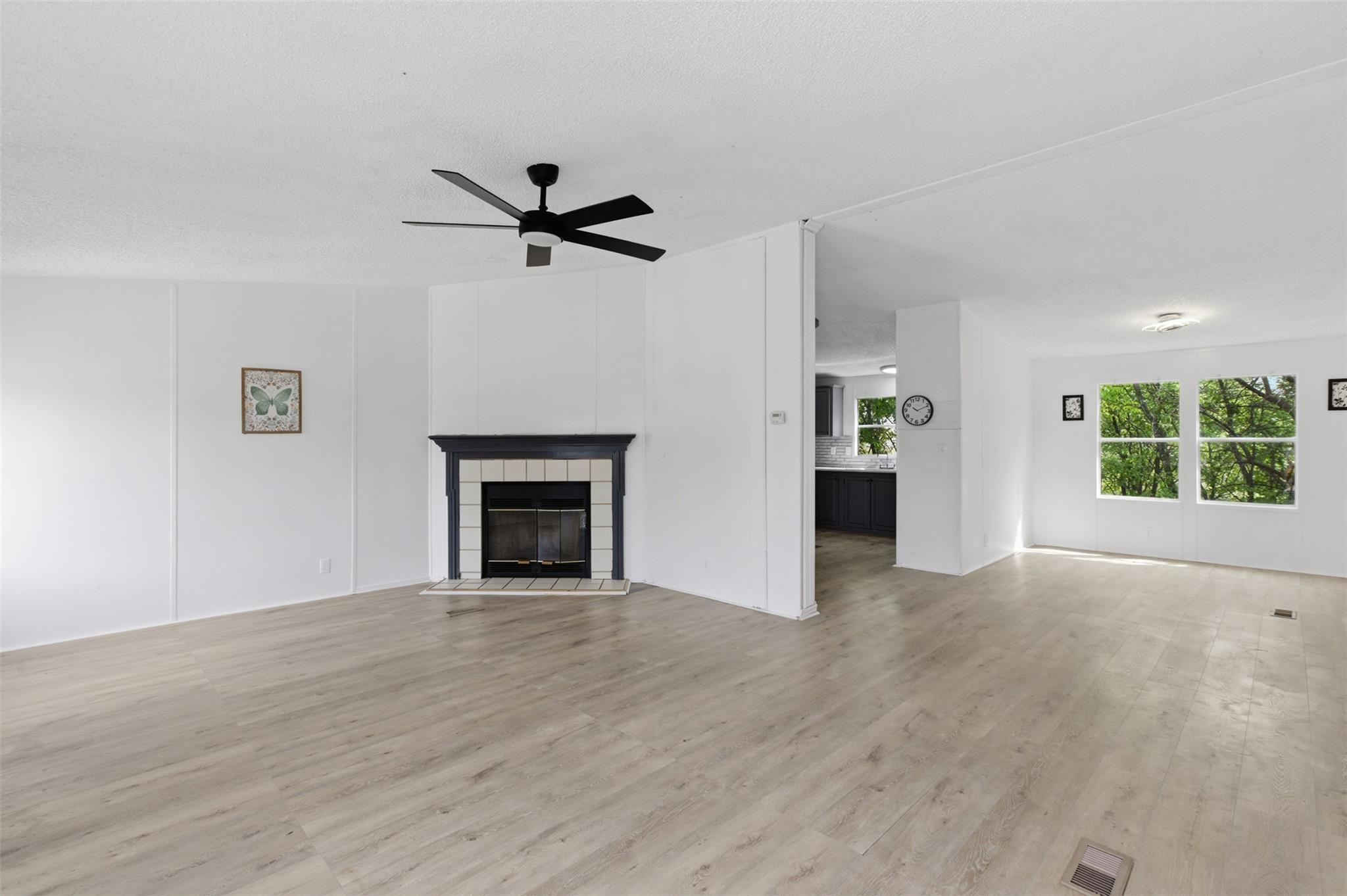 376 Rae Ln # A, Jarrell, TX 76537