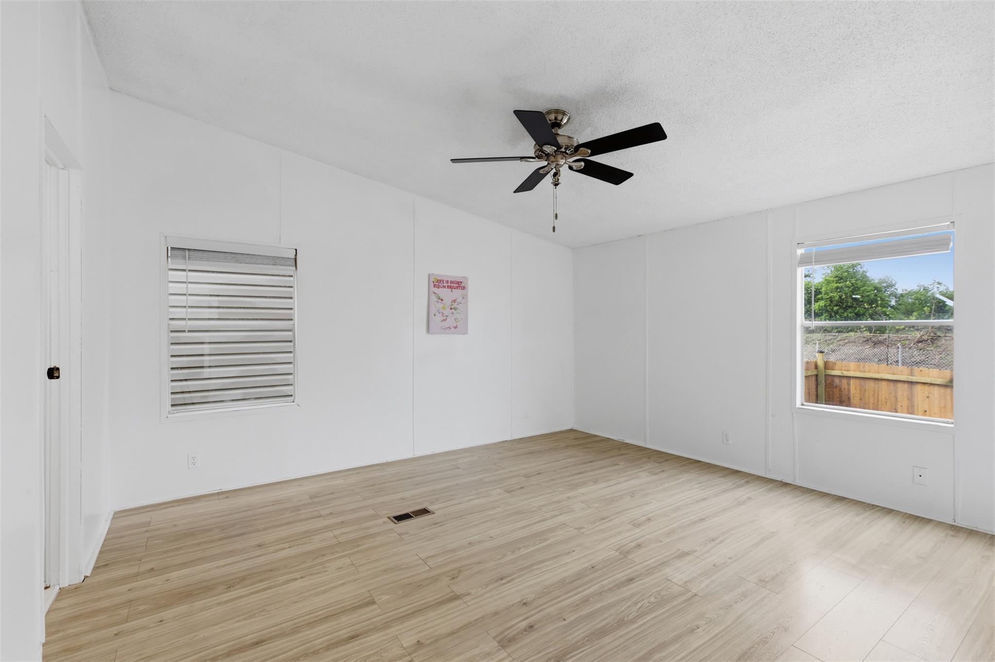 376 Rae Ln # A, Jarrell, TX 76537