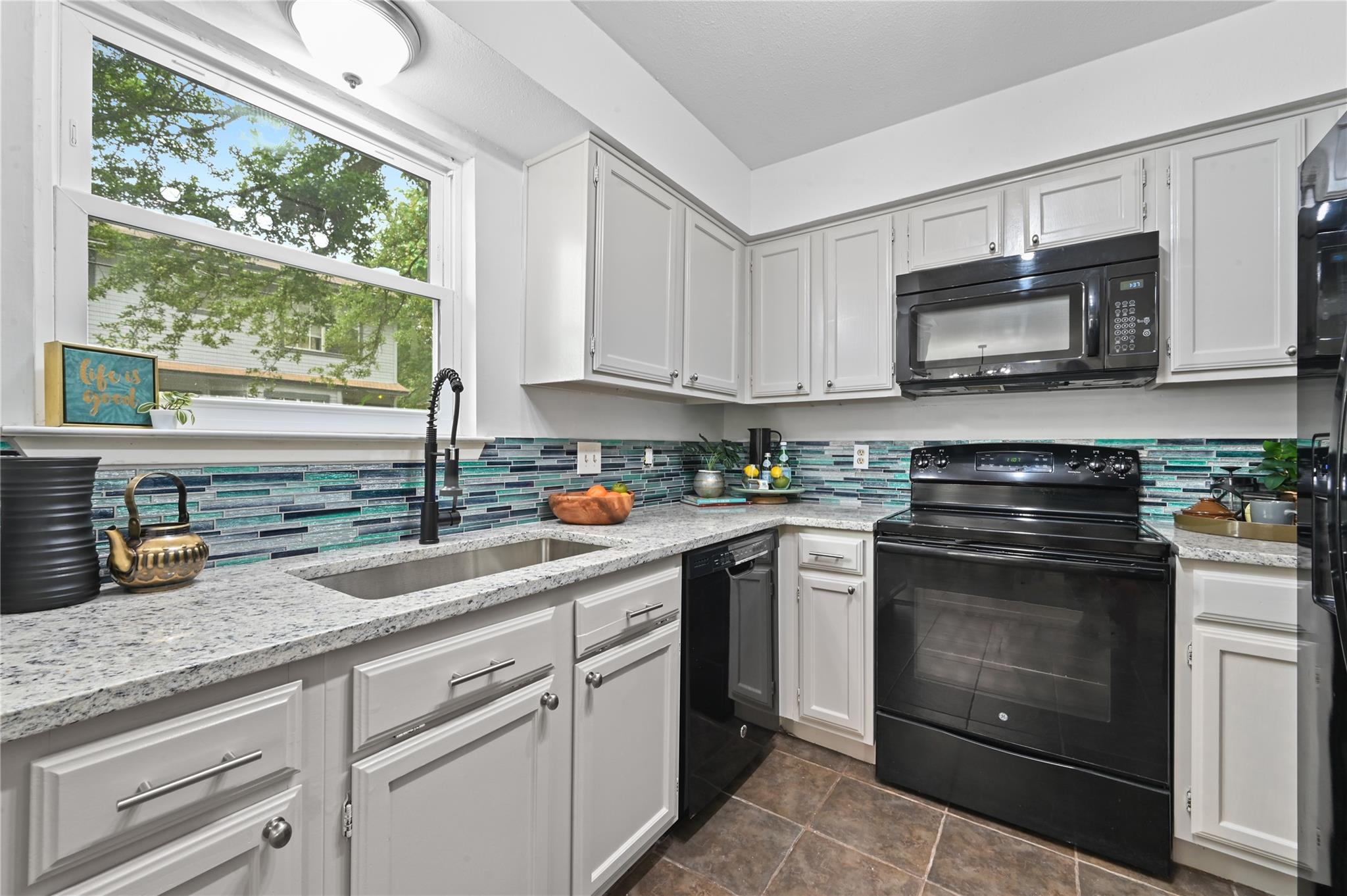 2105 Kirksey Dr # A, Austin, TX 78741