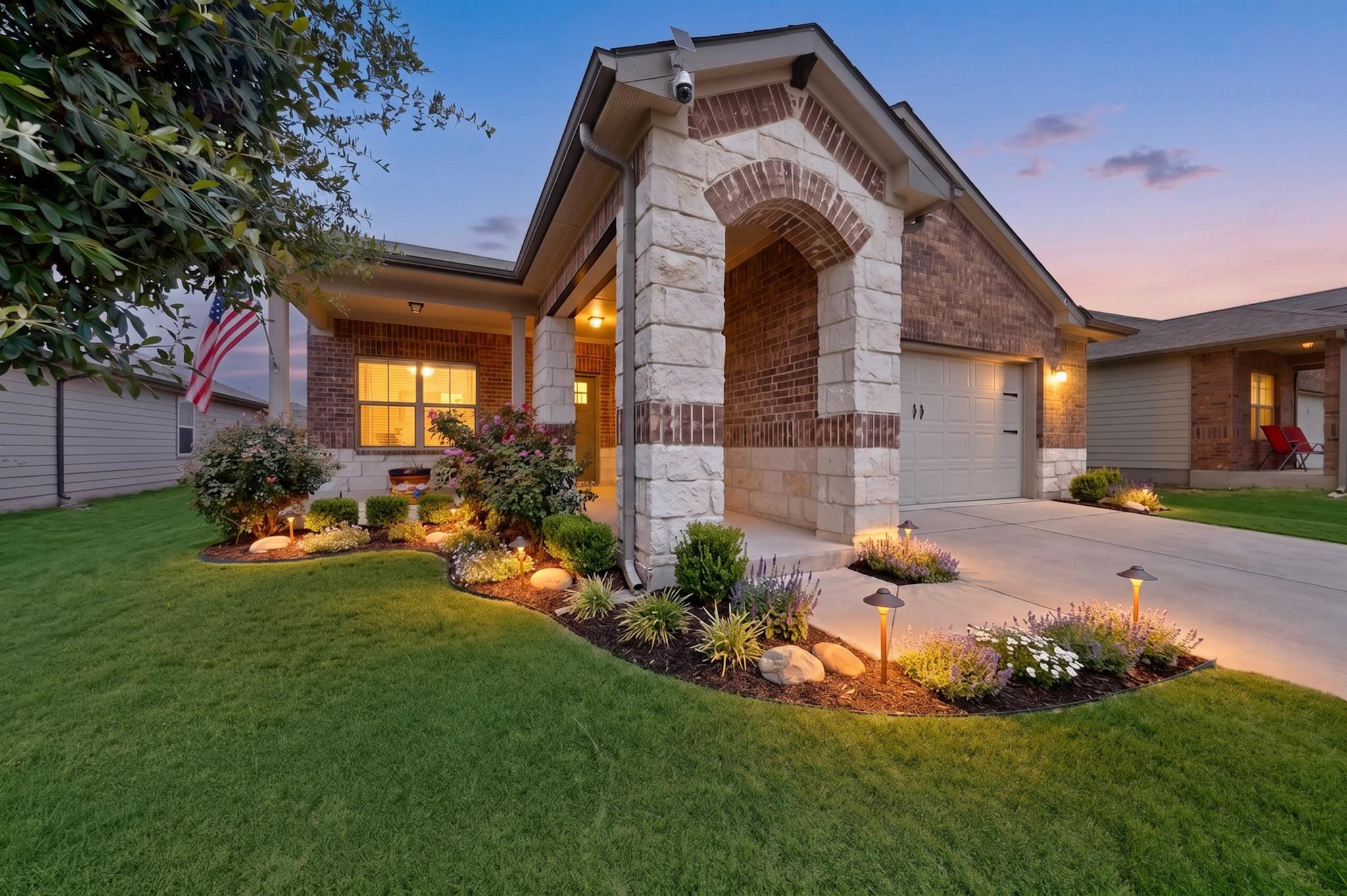 119 Stellamar Dr, Hutto, TX 78634