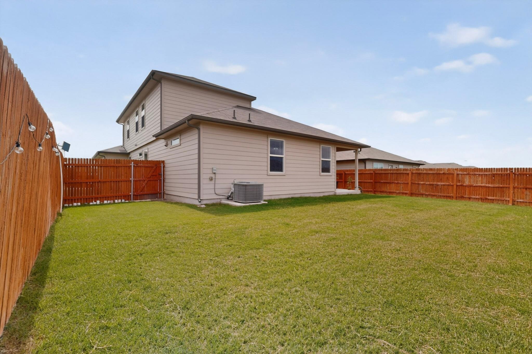 119 Stellamar Dr, Hutto, TX 78634