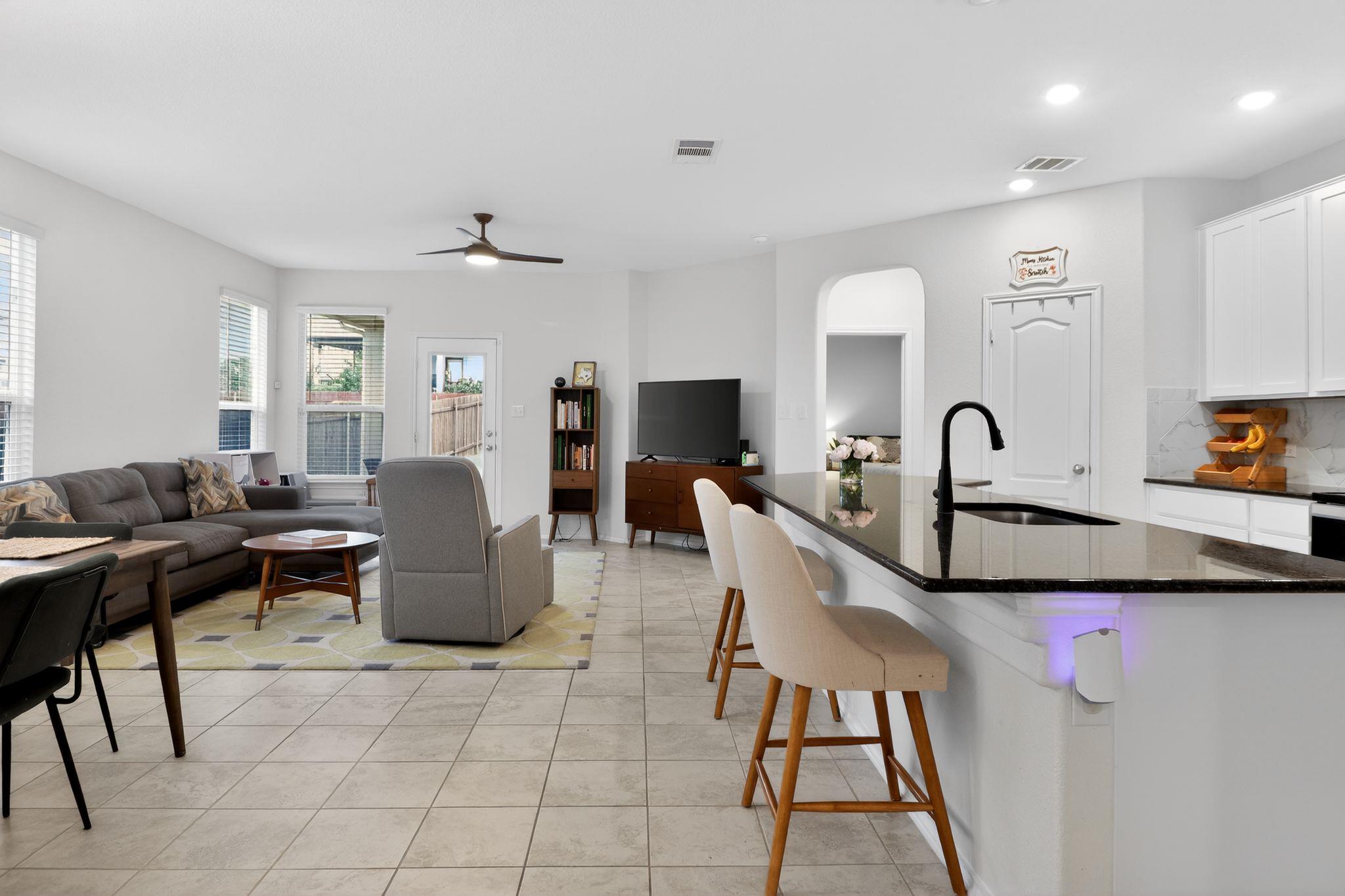 213 Jarbridge Dr, Kyle, TX 78640