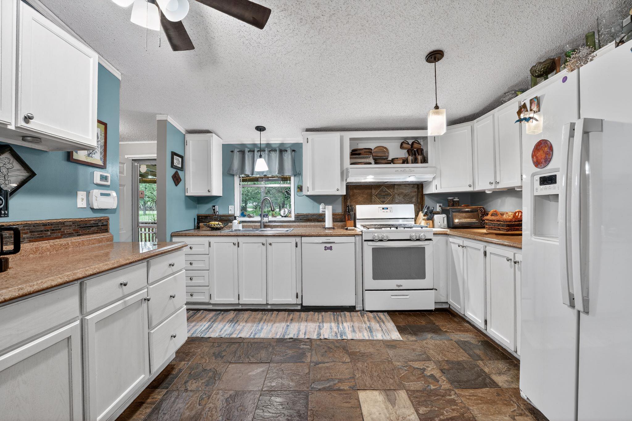 110 Webberwood Way N, Elgin, TX 78621