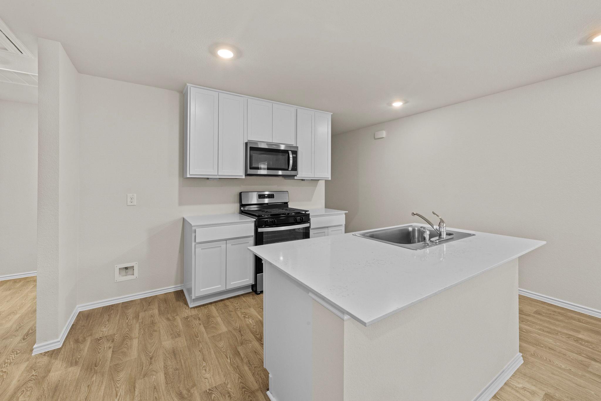 196 Surrey Oaks, Maxwell, TX 78656