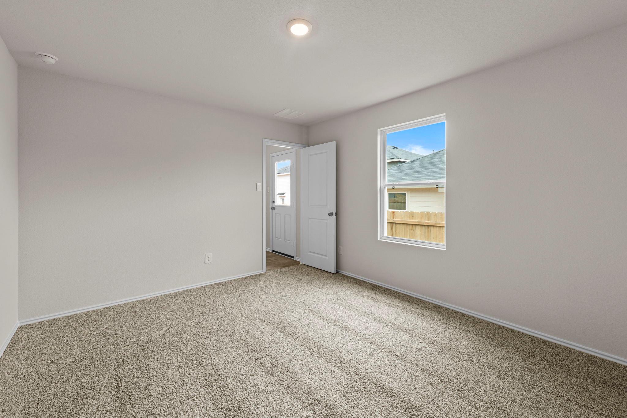 196 Surrey Oaks, Maxwell, TX 78656