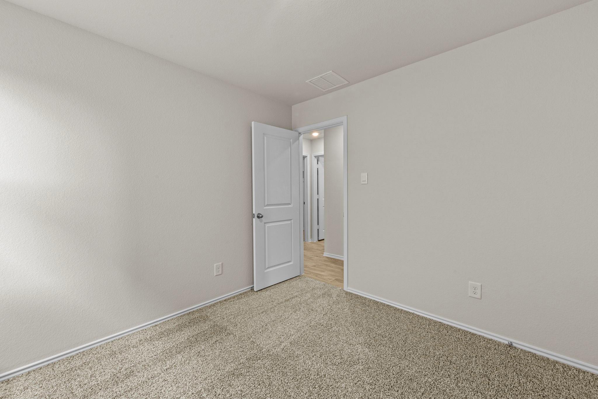 196 Surrey Oaks, Maxwell, TX 78656