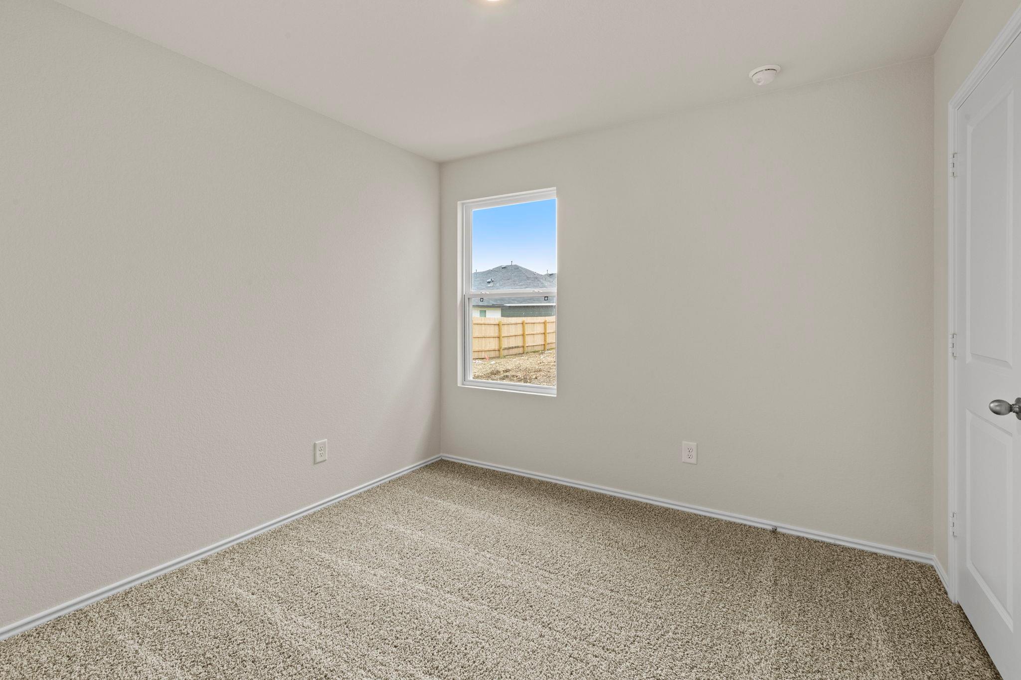 196 Surrey Oaks, Maxwell, TX 78656