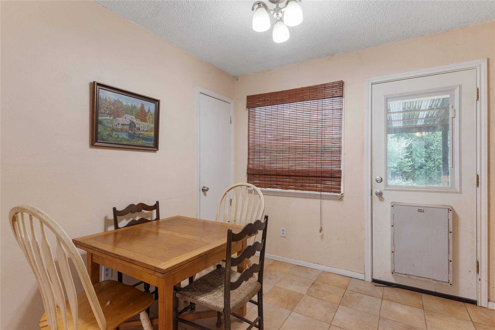 1904 Heathwood Cir, Round Rock, TX 78664